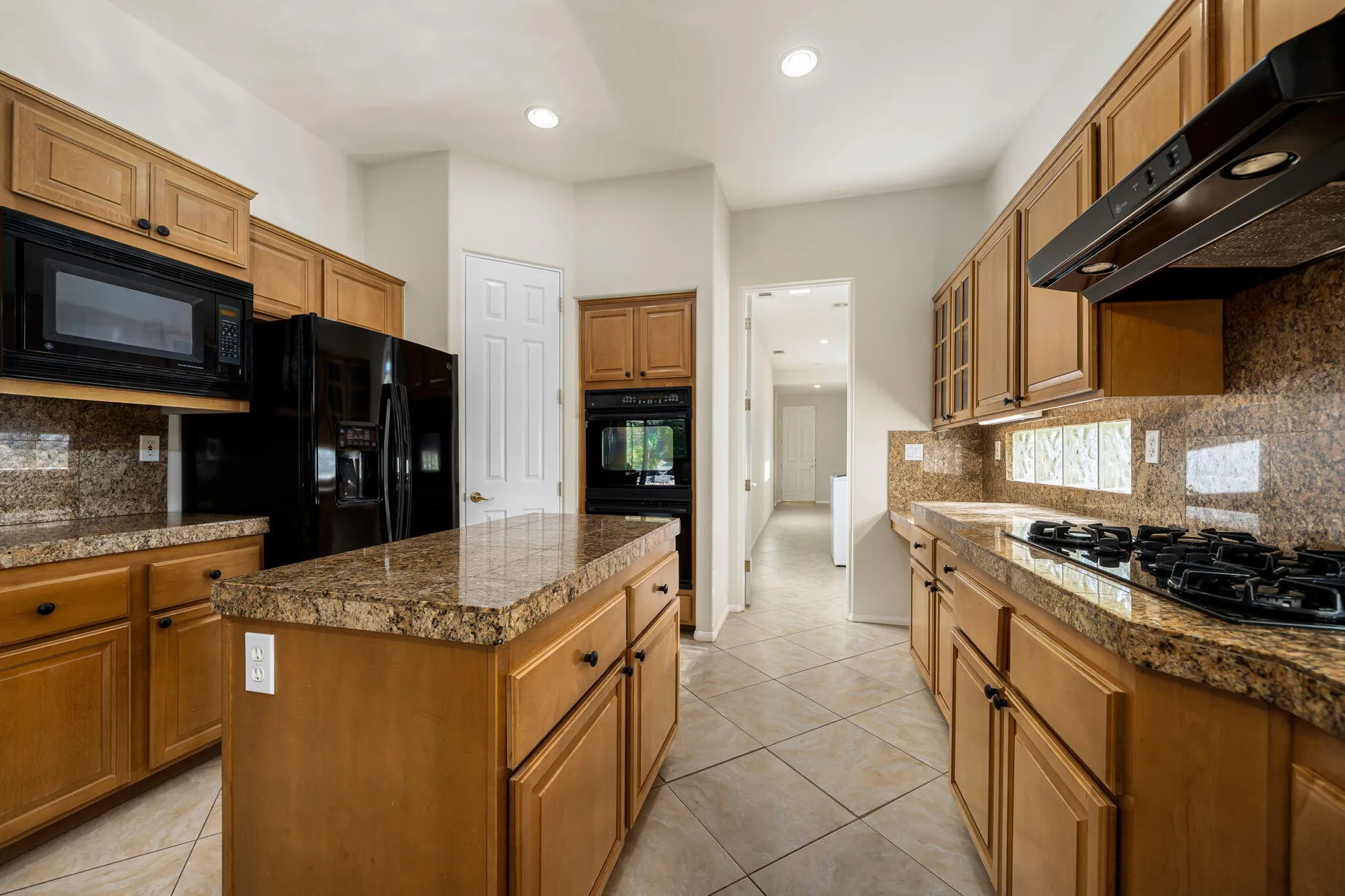 Property Slideshow image 24 of 50 | 54275 riviera, La Quinta, CA, 92253