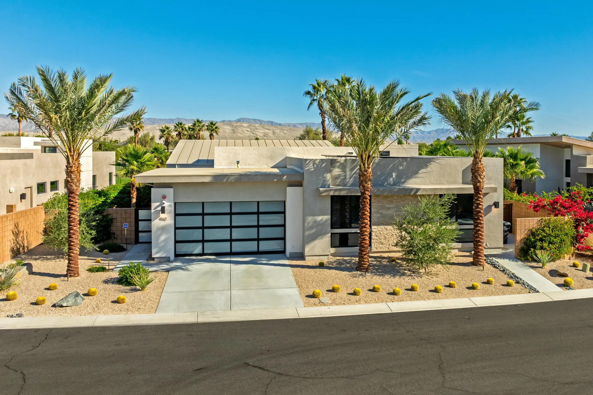 Property Slideshow image 6 of 38 | 960 patina ln, Palm Springs, CA, 92262