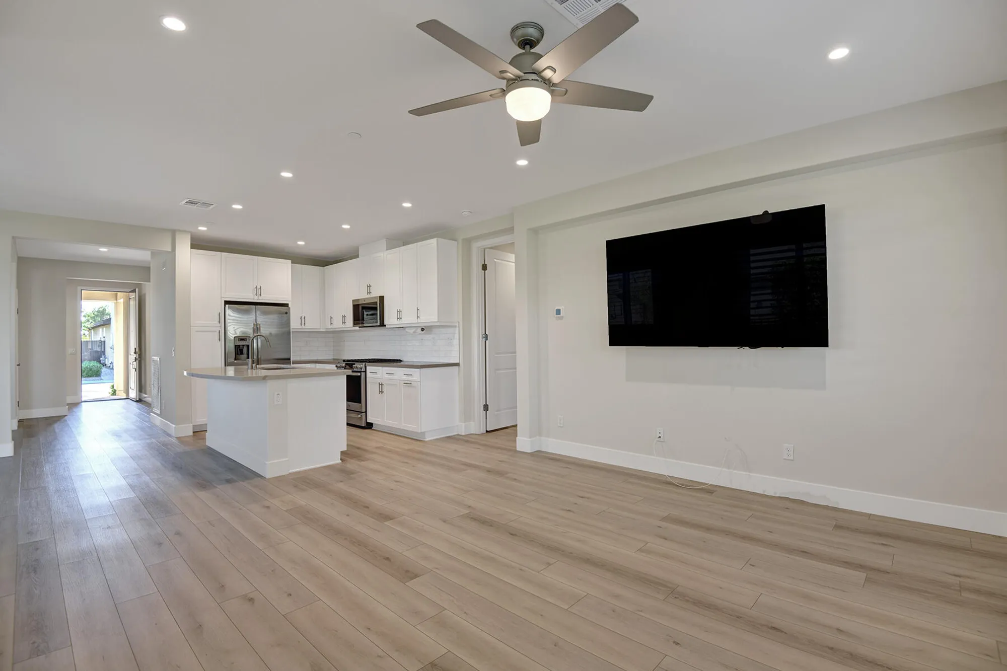 Property Slideshow image 7 of 27 | 51675 ponderosa dr, Indio, CA, 92201