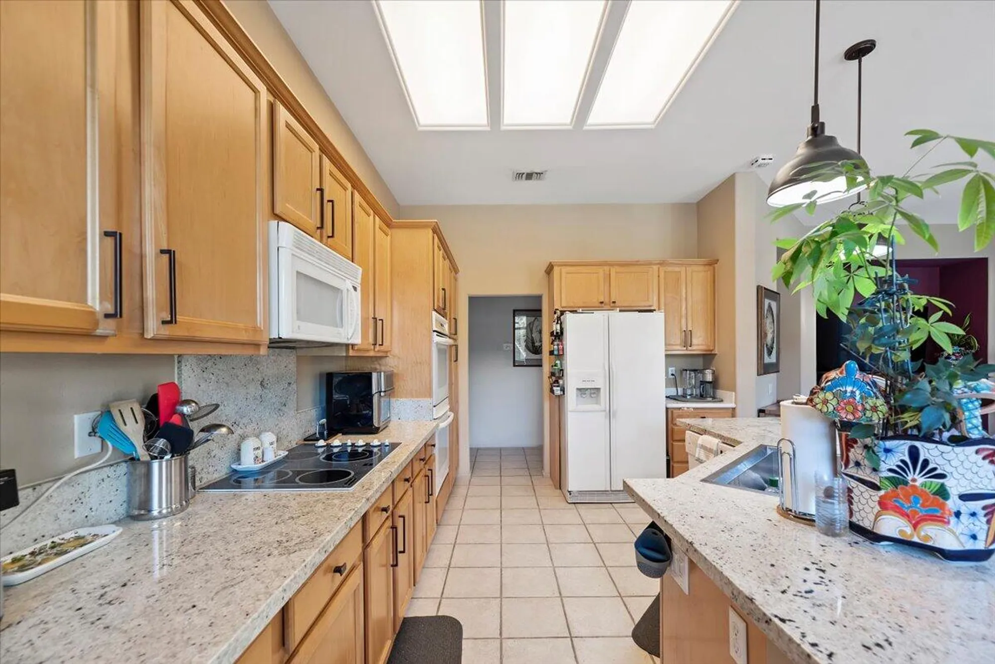 Property Slideshow image 13 of 34 | 39322 gainsborough cir, Palm Desert, CA, 92211