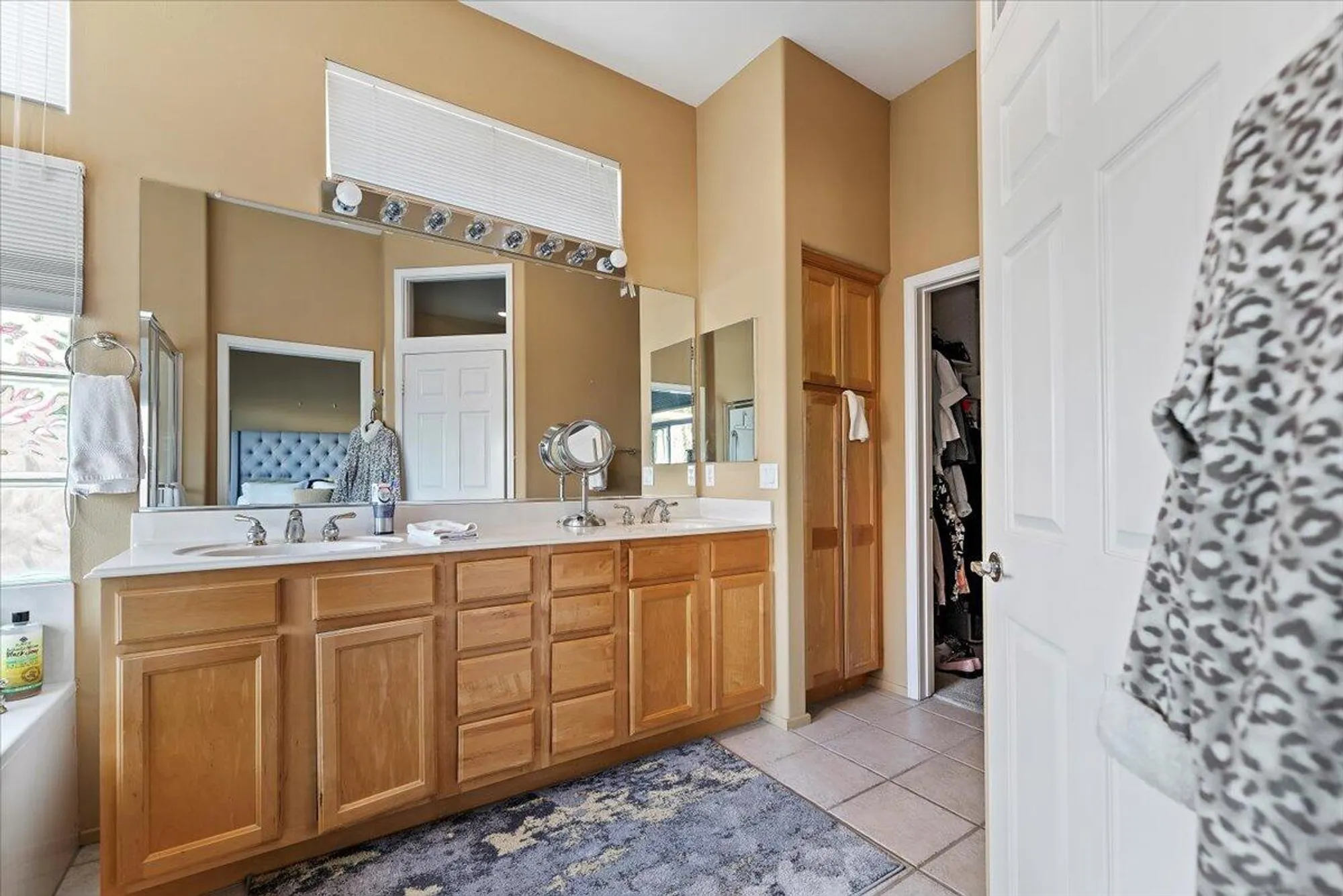 Property Slideshow image 21 of 34 | 39322 gainsborough cir, Palm Desert, CA, 92211