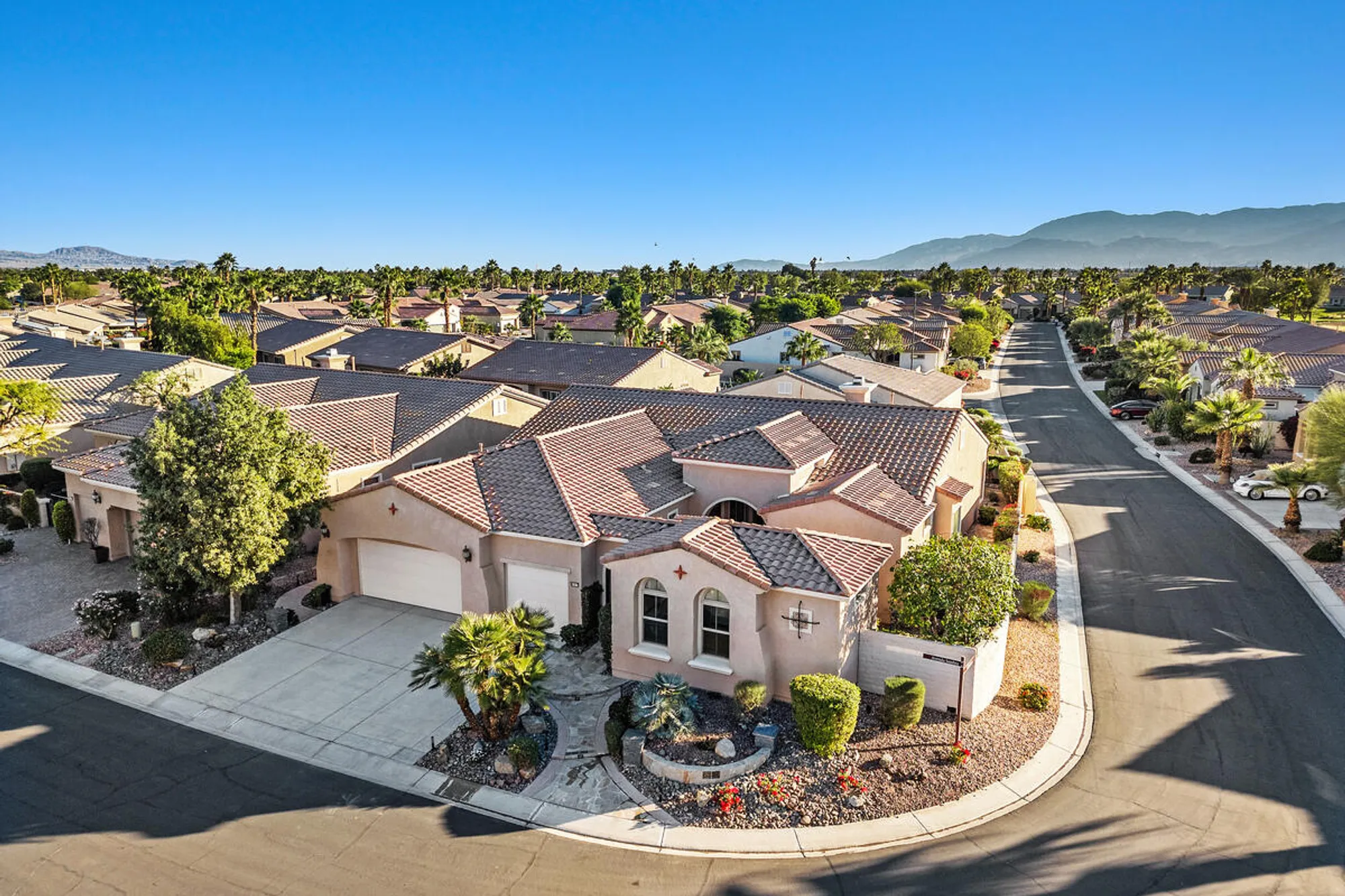 Property Slideshow image 33 of 75 | 81071 avenida sombra, Indio, CA, 92203