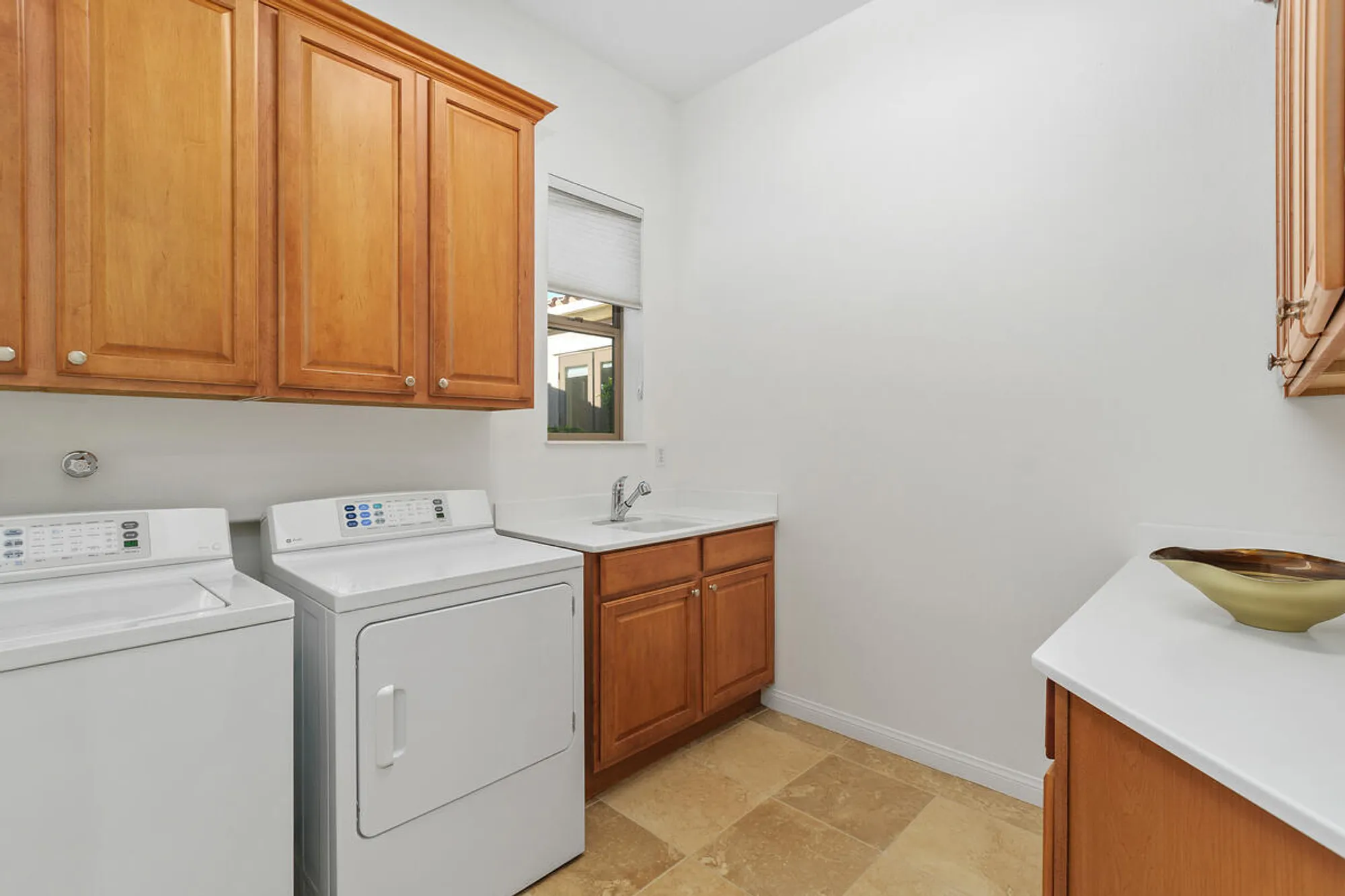 Property Slideshow image 25 of 75 | 81071 avenida sombra, Indio, CA, 92203