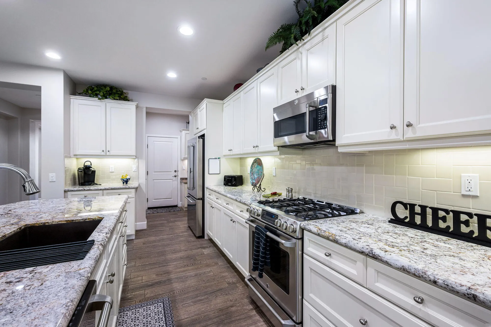 Property Slideshow image 15 of 48 | 51287 longmeadow st, Indio, CA, 92201