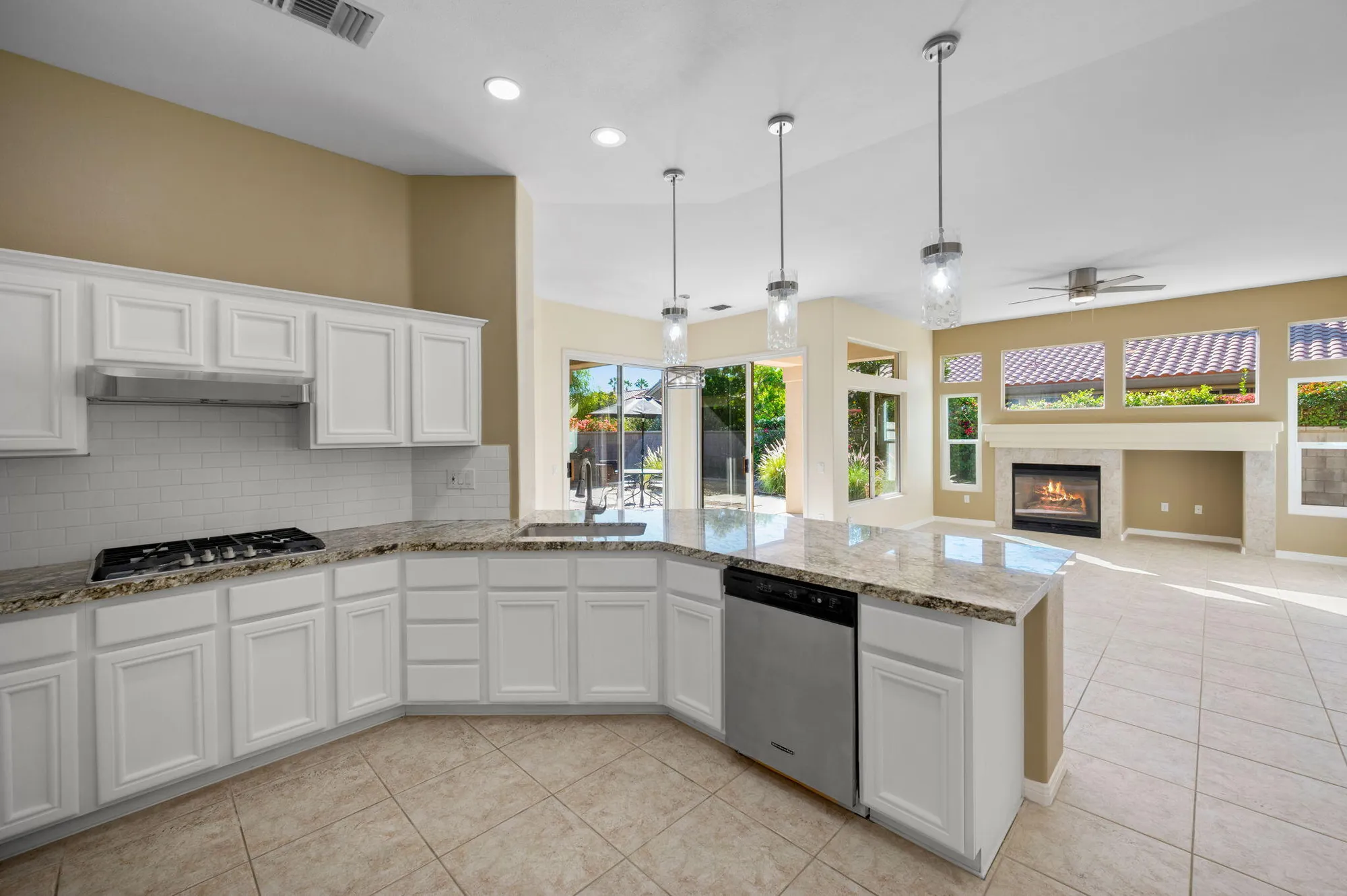 Property Slideshow image 16 of 48 | 78147 hunter point rd, Palm Desert, CA, 92211