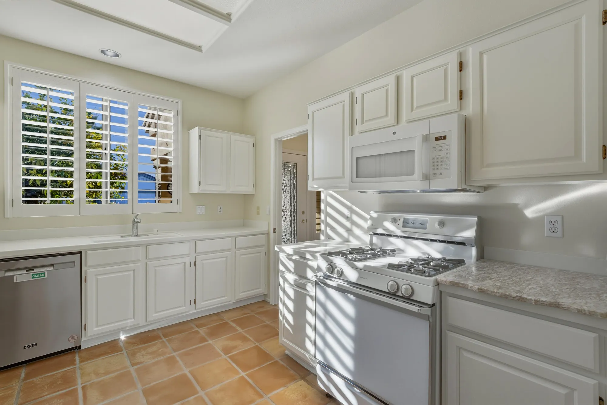 Property Slideshow image 16 of 29 | 78428 desert willow dr, Palm Desert, CA, 92211