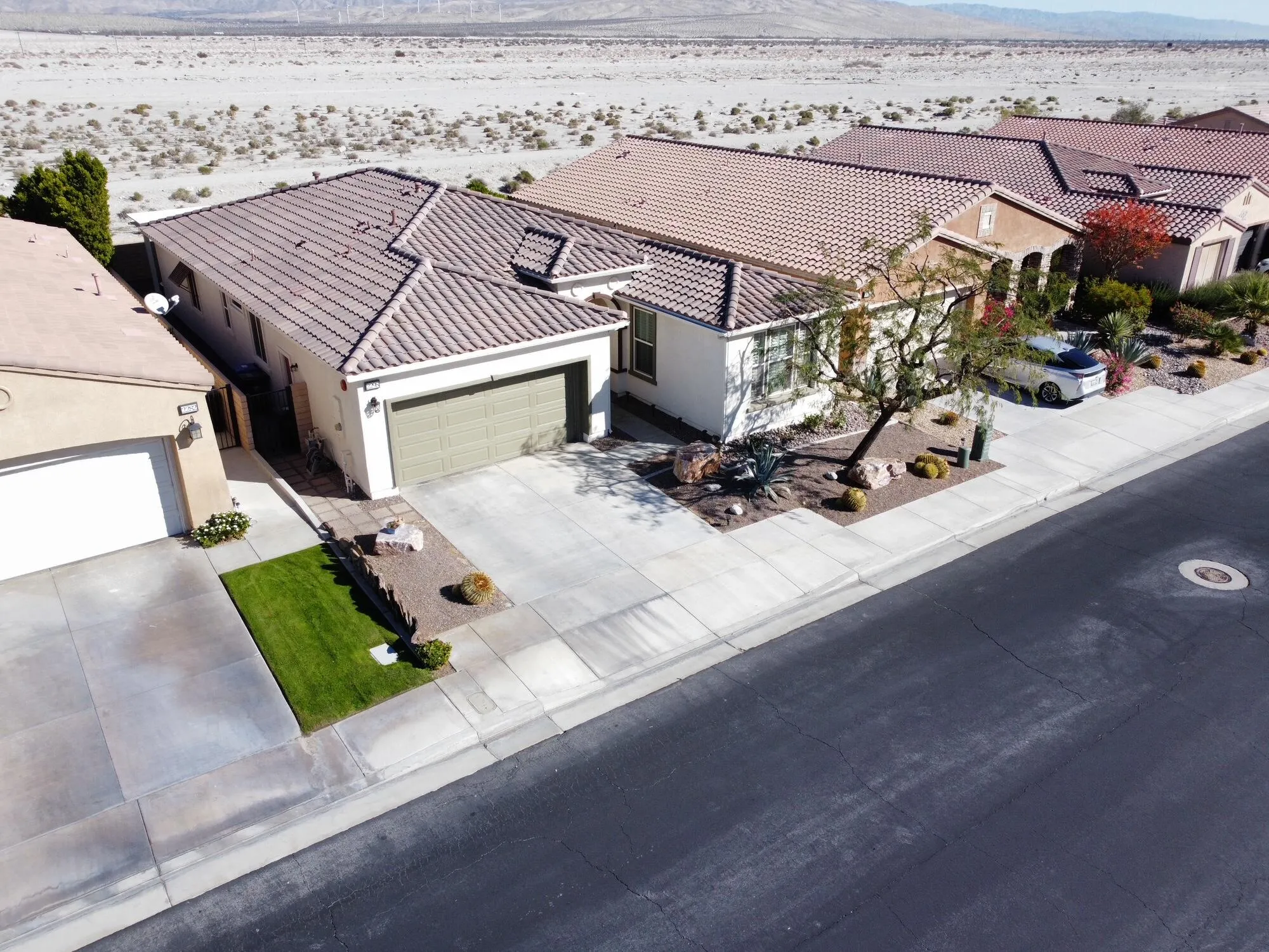 Property Slideshow image 4 of 39 | 2298 savanna way, Palm Springs, CA, 92262