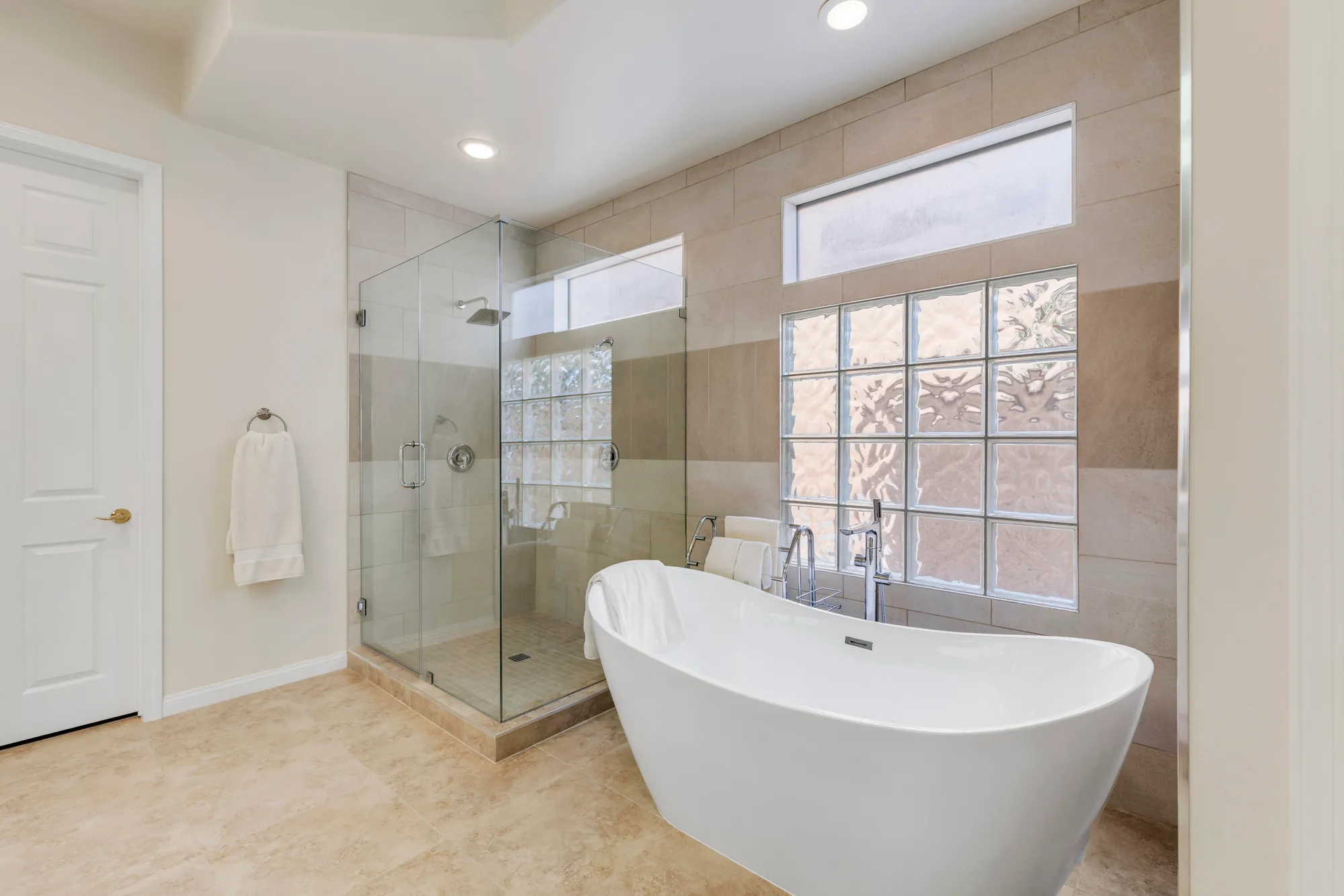 Property Slideshow image 18 of 34 | 78288 allegro dr, Palm Desert, CA, 92211