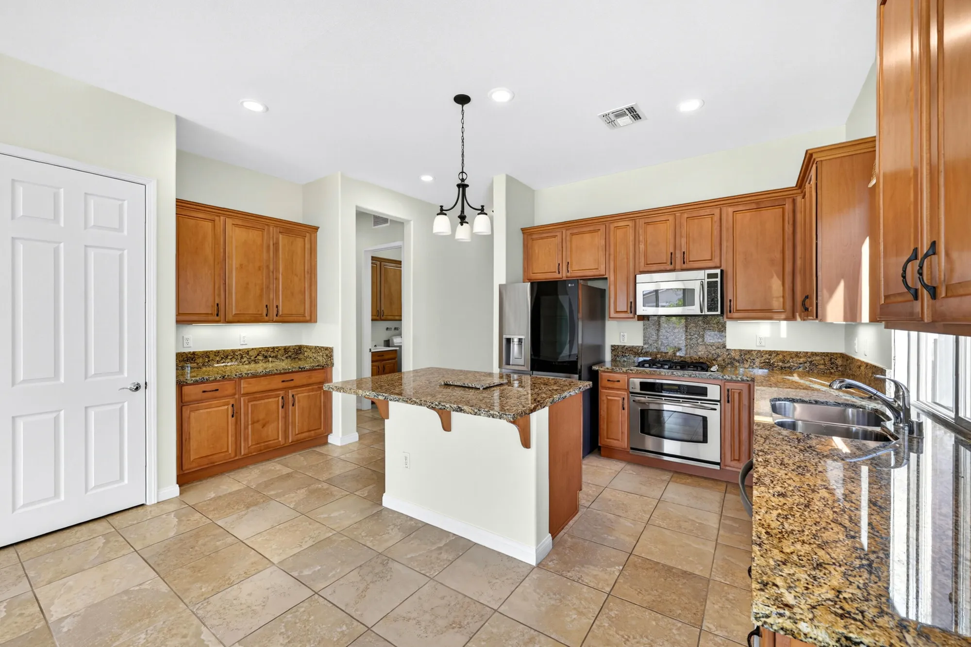 Property Slideshow image 4 of 51 | 80579 avenida san fernando, Indio, CA, 92203