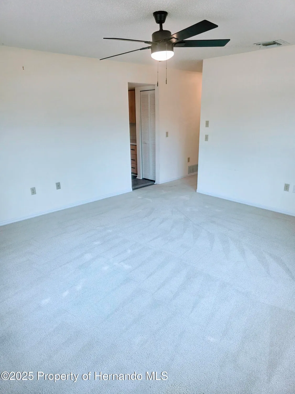 Property Slideshow image 8 of 46 | 9843 saint joseph ct, New Port Richey, FL, 34655