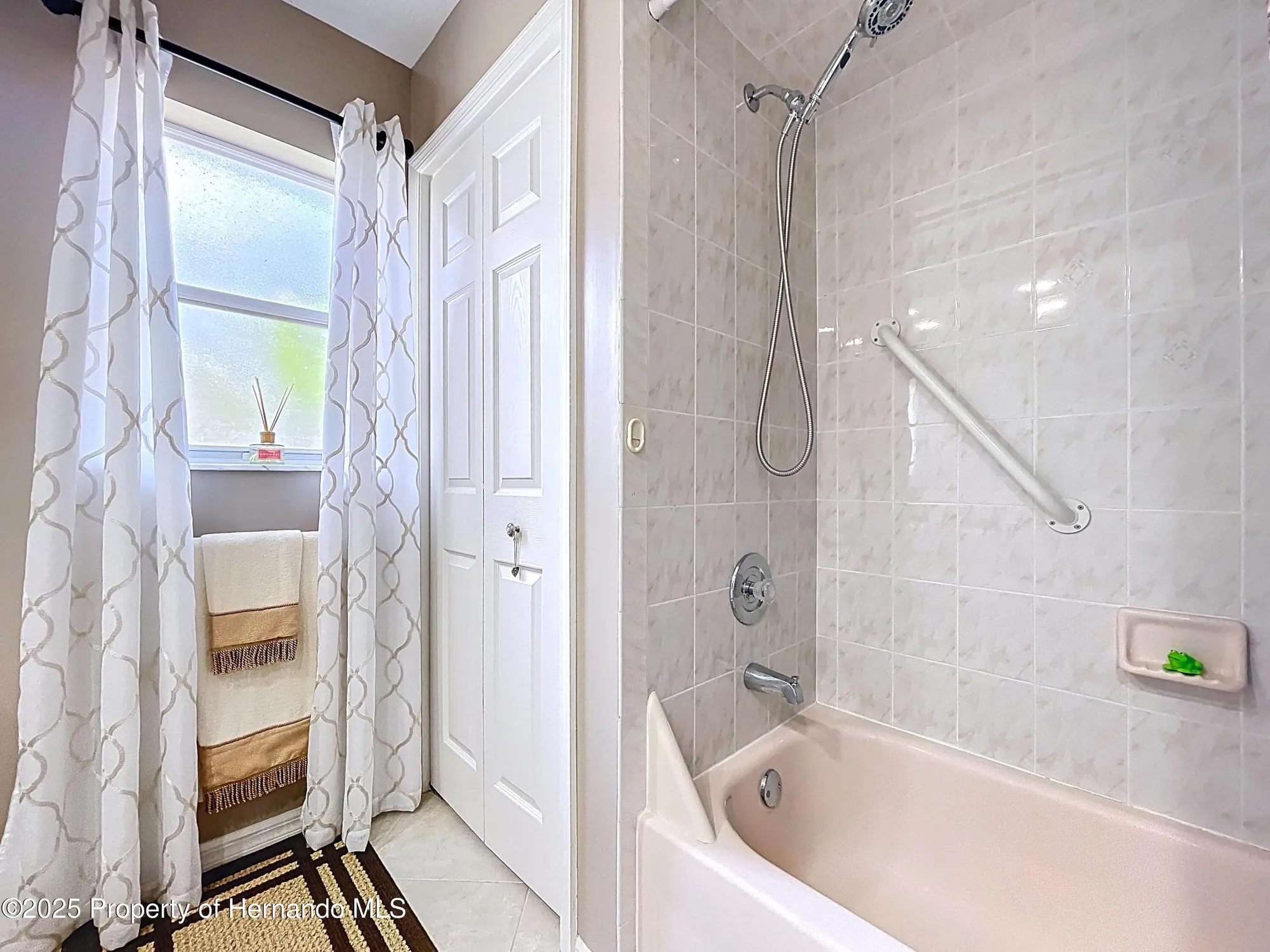 Property Slideshow image 36 of 73 | 8420 maybelle dr, Weeki Wachee, FL, 34613