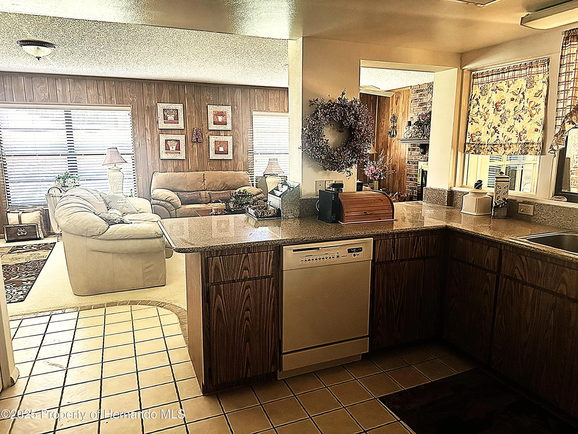 Property Slideshow image 13 of 50 | 2351 palm springs ct, Spring Hill, FL, 34606