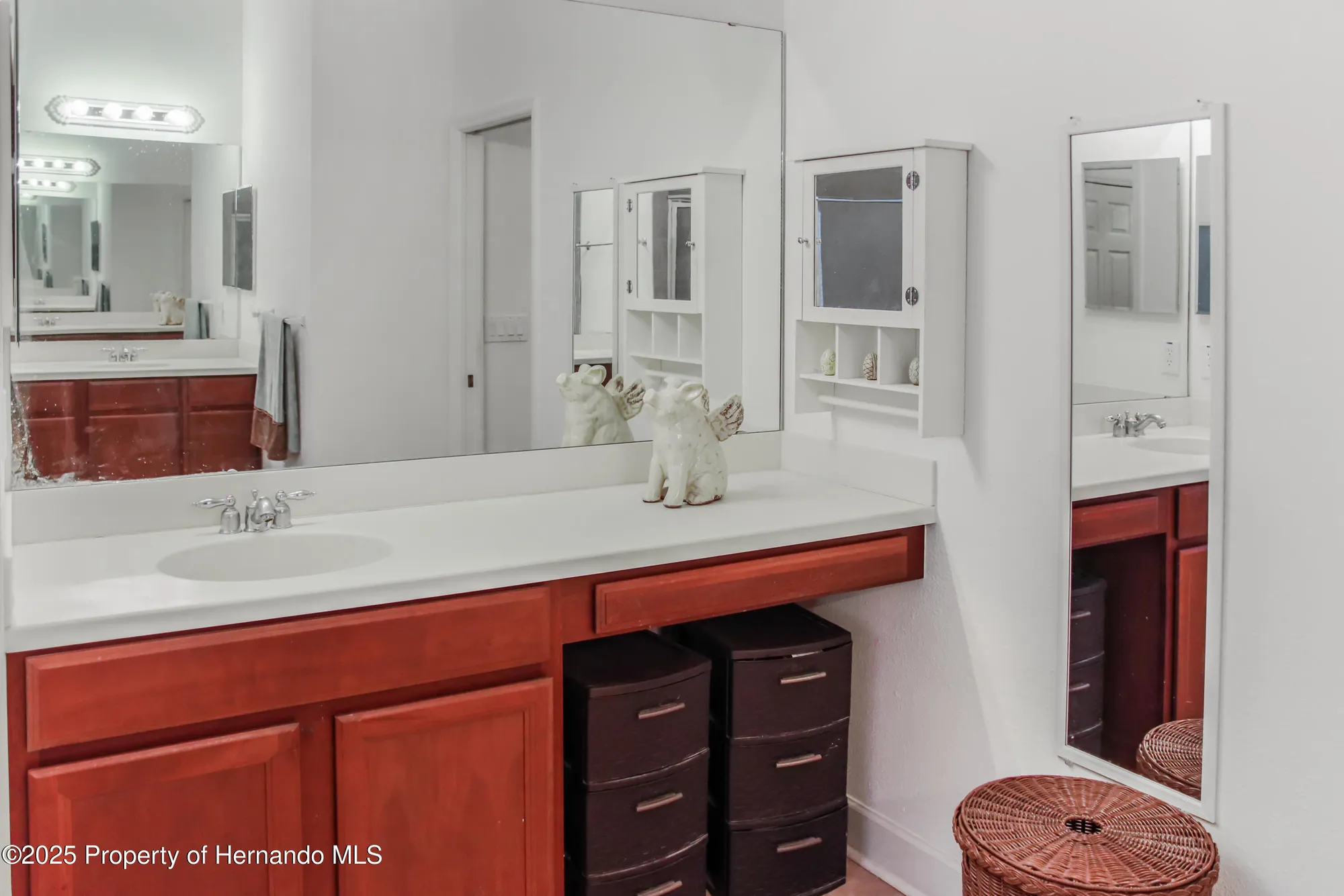 Property Slideshow image 14 of 34 | 5233 jennings trl, Brooksville, FL, 34601