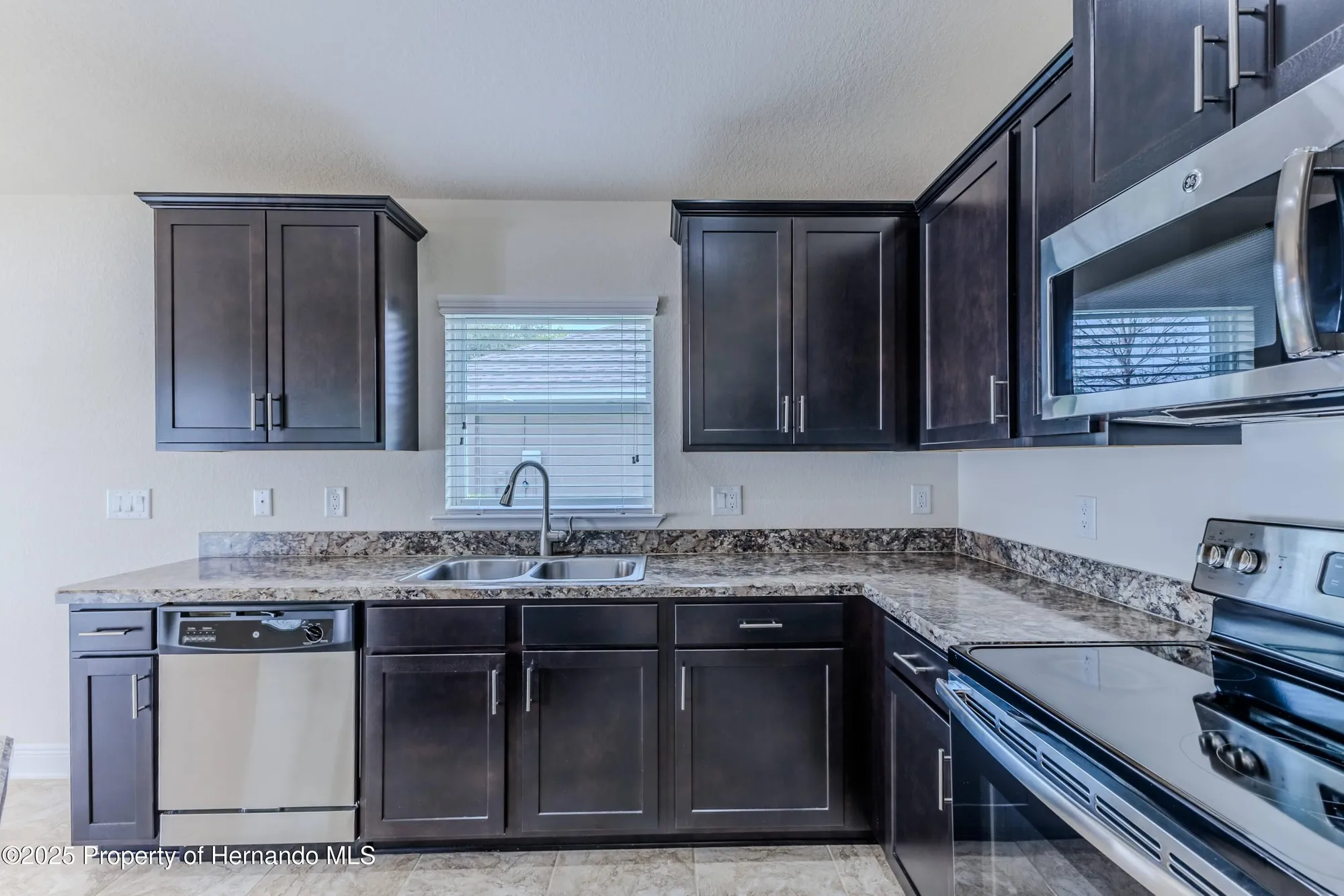 Property Slideshow image 16 of 39 | 1151 mystic ct, Spring Hill, FL, 34609