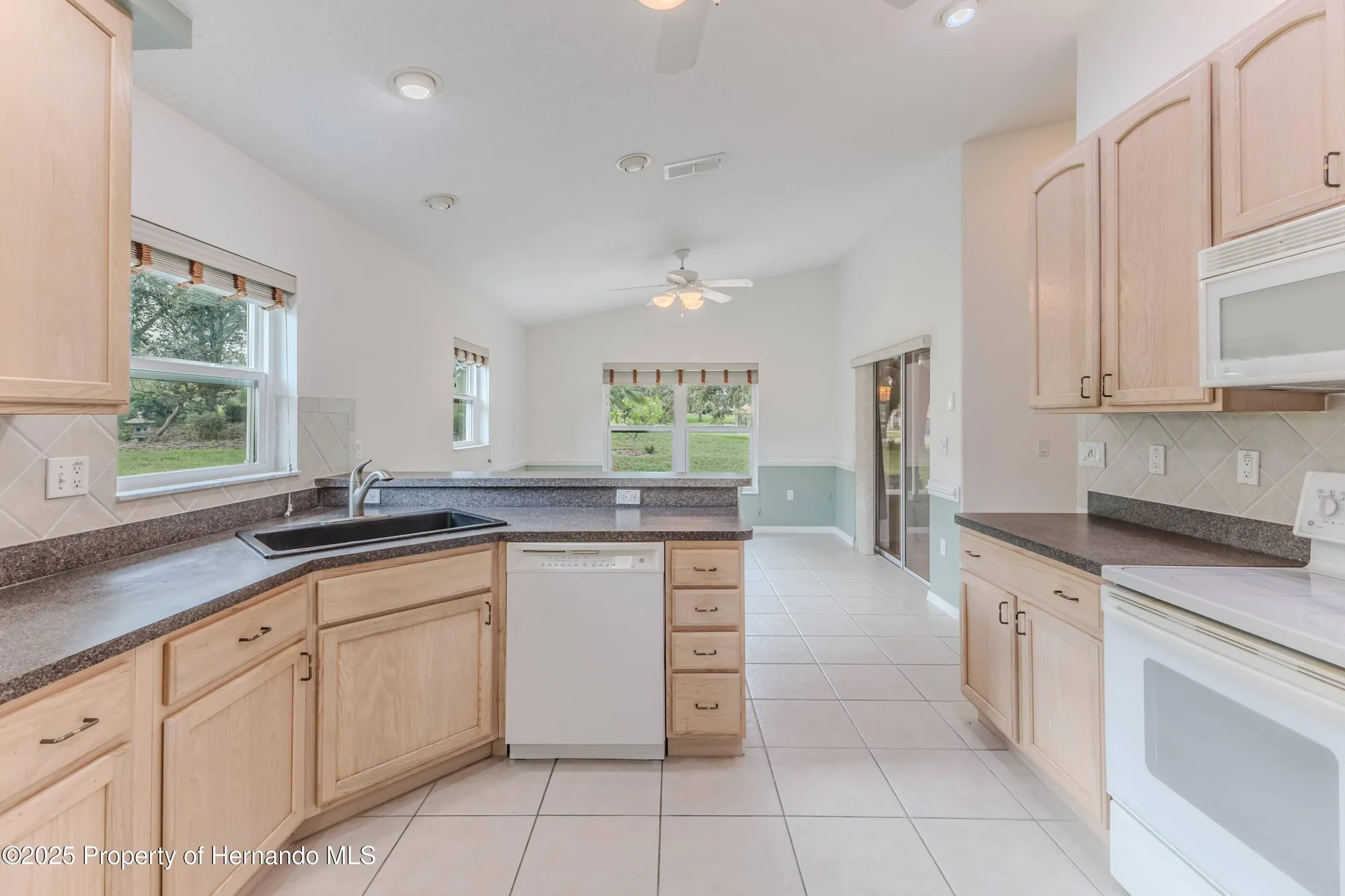 Property Slideshow image 12 of 49 | 11330 leeds dr, Spring Hill, FL, 34609
