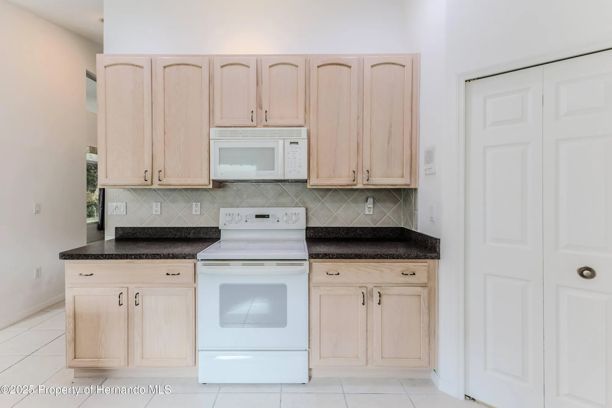 Property Slideshow image 14 of 49 | 11330 leeds dr, Spring Hill, FL, 34609