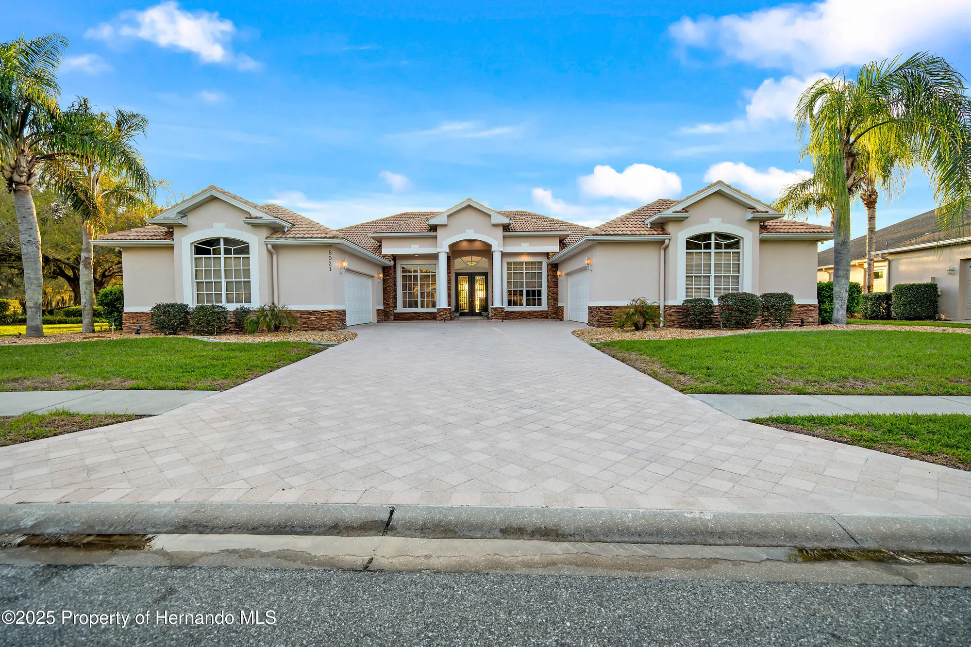 Property Slideshow image 2 of 100 | 5021 championship cup ln, Brooksville, FL, 34609