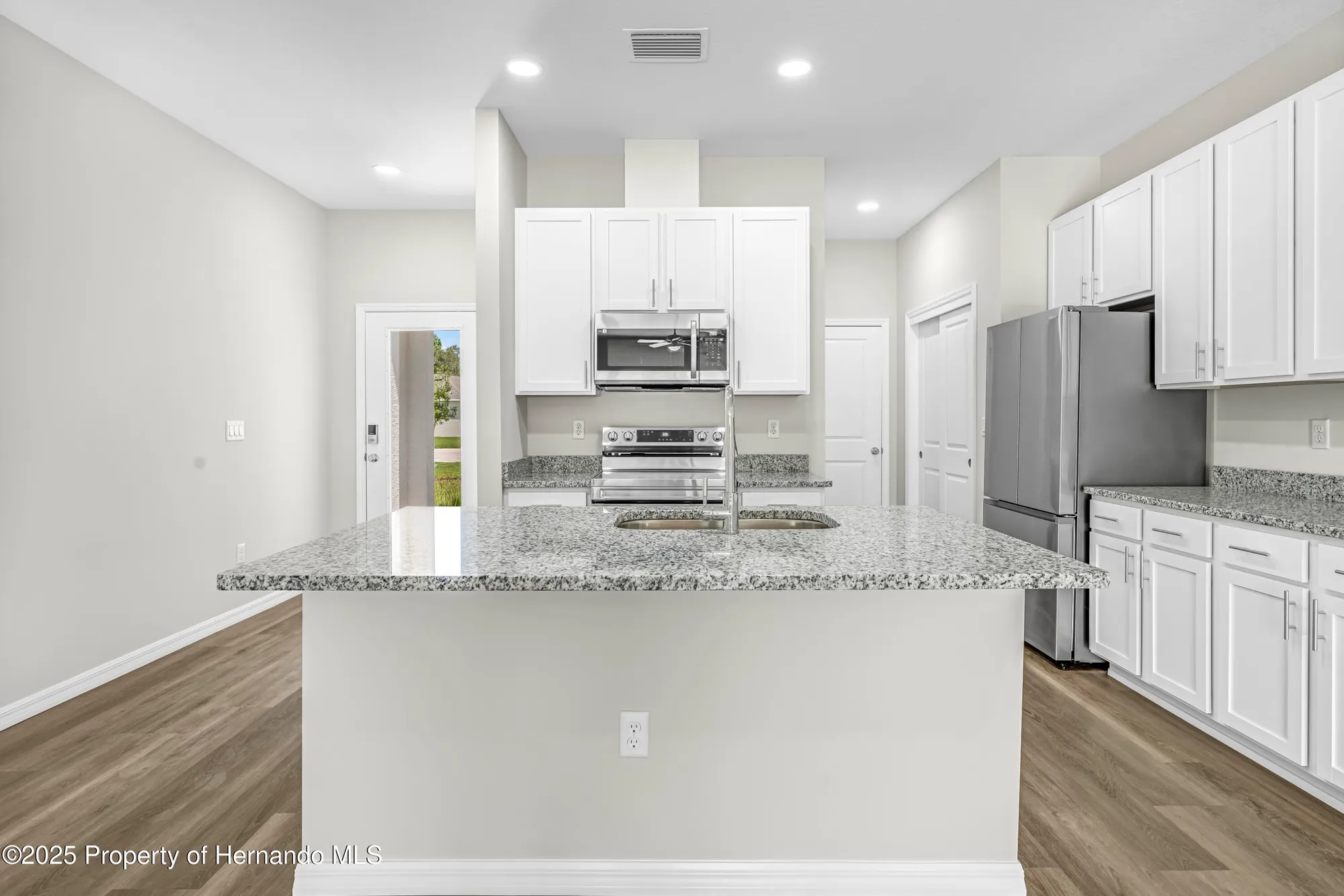 Property Slideshow image 14 of 75 | 9322 seve ct, Weeki Wachee, FL, 34613