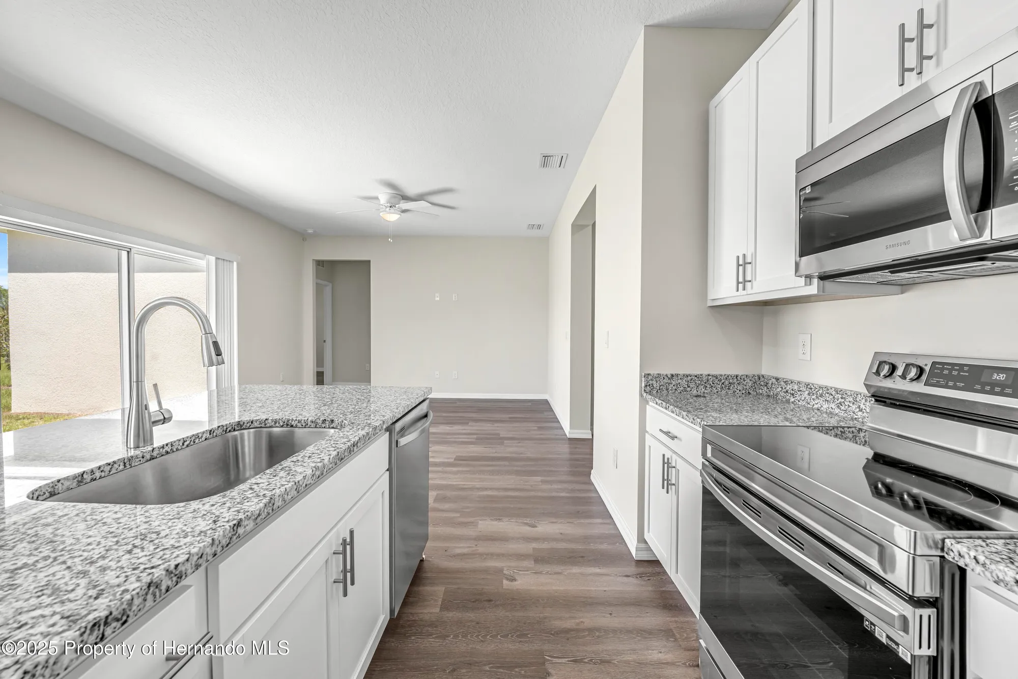 Property Slideshow image 15 of 79 | 9081 wade st, Weeki Wachee, FL, 34613