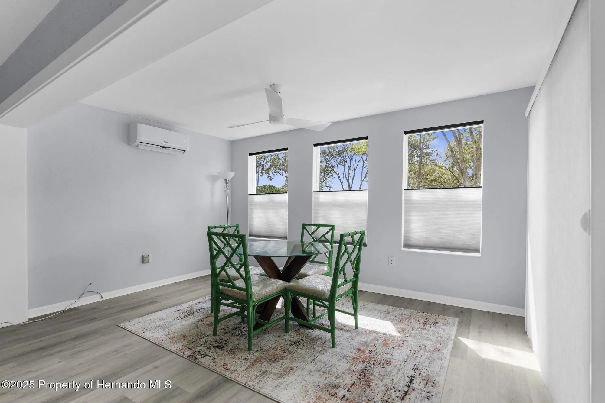 Property Slideshow image 13 of 28 | 2047 springmeadow dr, Spring Hill, FL, 34606