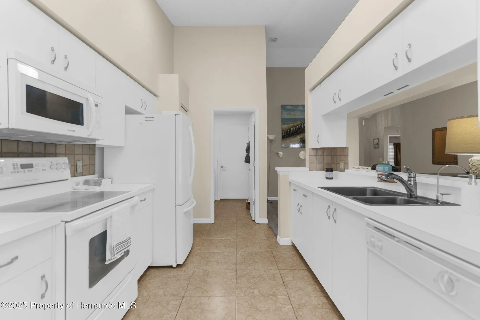 Property Slideshow image 15 of 28 | 2047 springmeadow dr, Spring Hill, FL, 34606