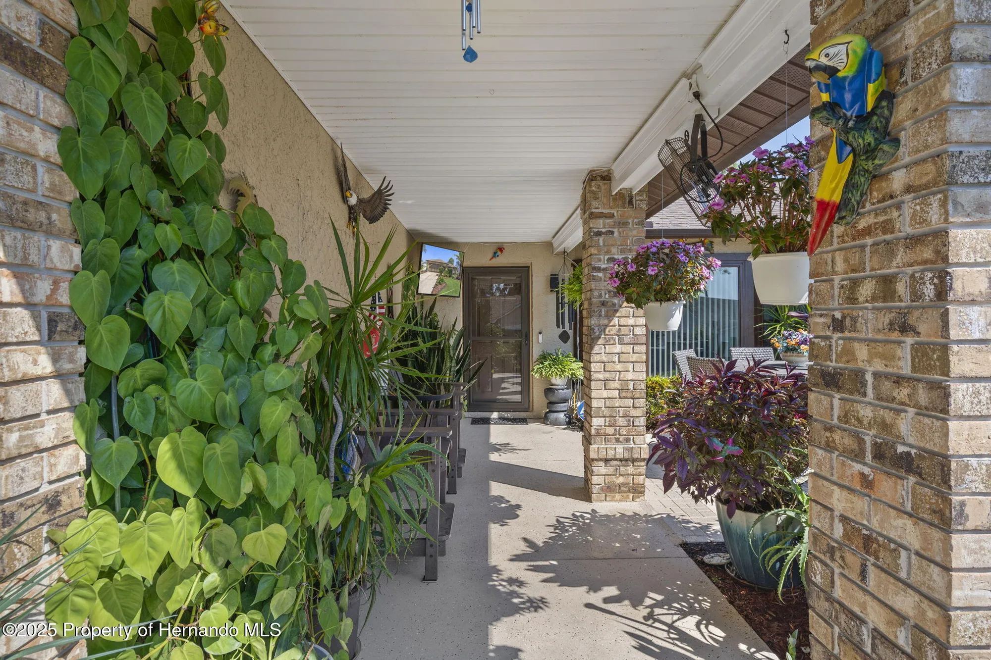 Property Slideshow image 6 of 68 | 7099 pond view ct, Spring Hill, FL, 34606