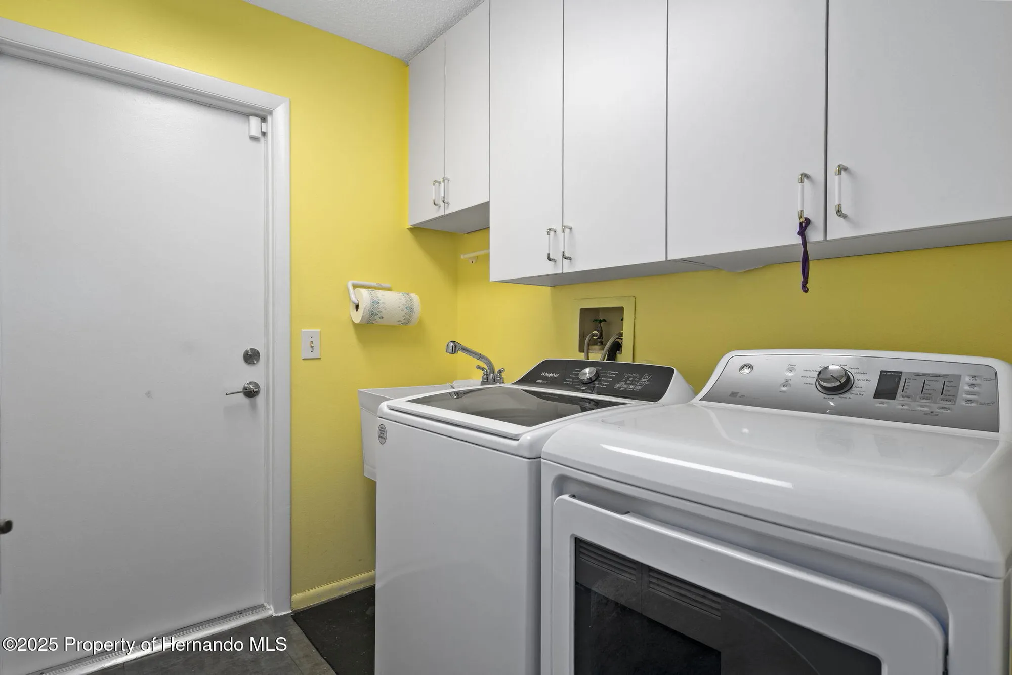 Property Slideshow image 28 of 68 | 7099 pond view ct, Spring Hill, FL, 34606