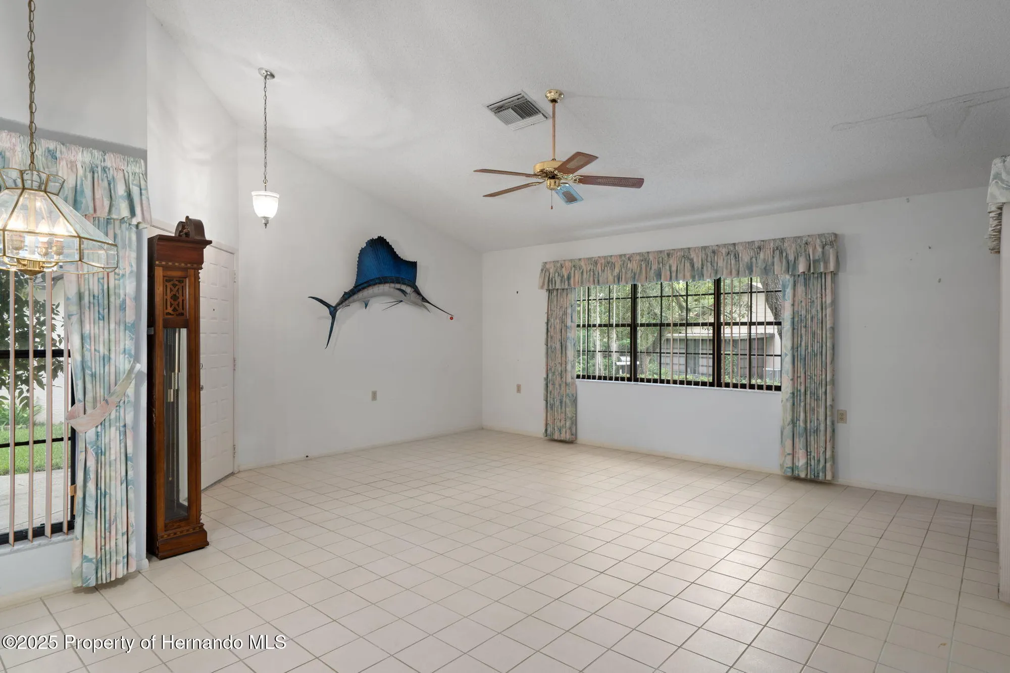 Property Slideshow image 7 of 88 | 6736 oak cluster cir, Spring Hill, FL, 34606