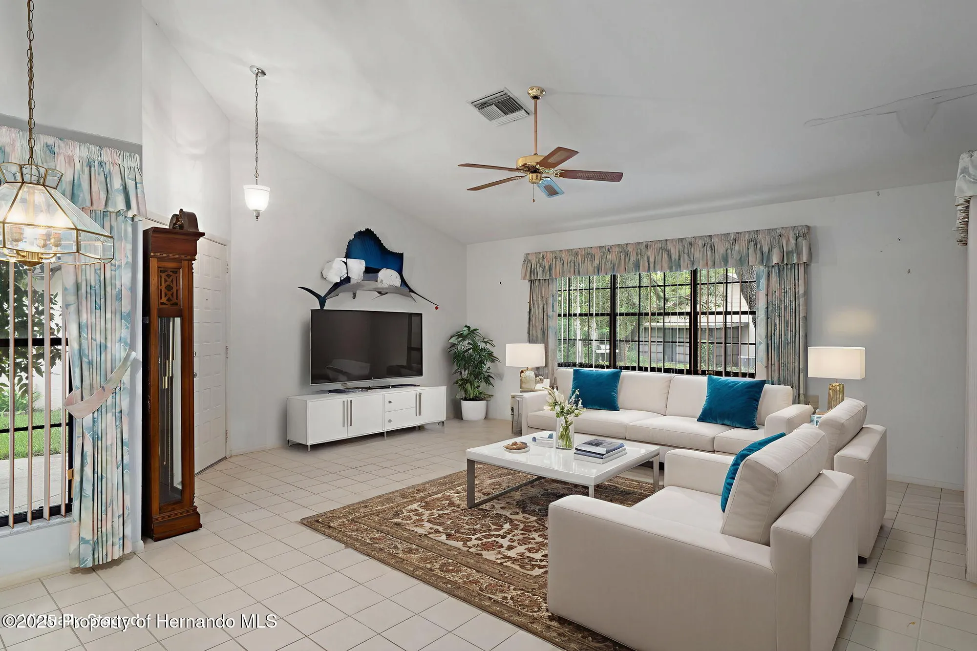 Property Slideshow image 8 of 88 | 6736 oak cluster cir, Spring Hill, FL, 34606