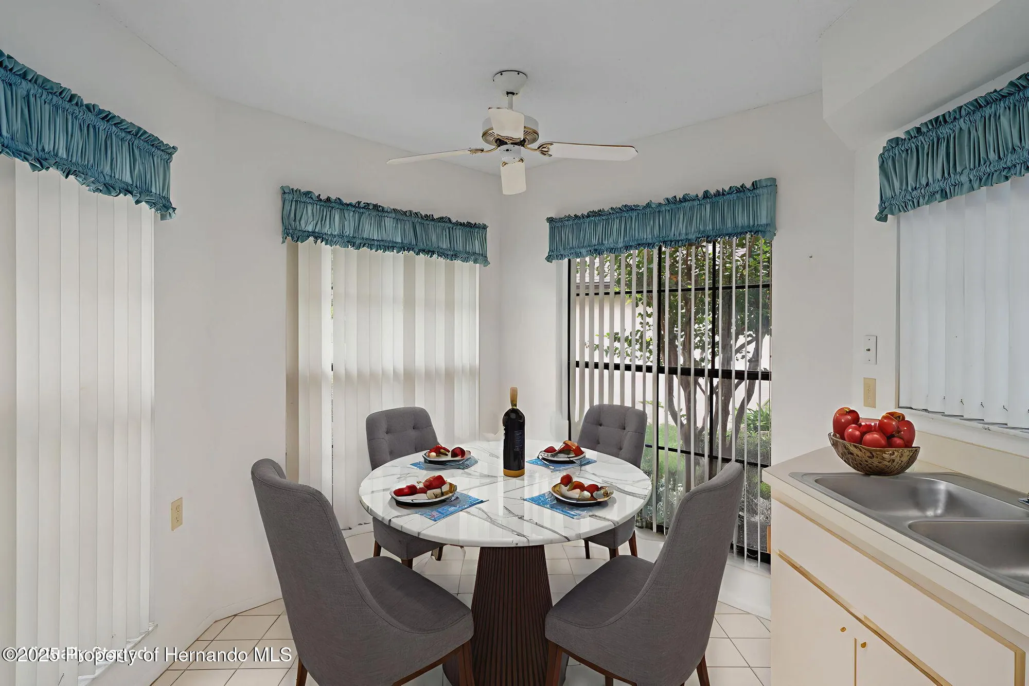 Property Slideshow image 19 of 88 | 6736 oak cluster cir, Spring Hill, FL, 34606
