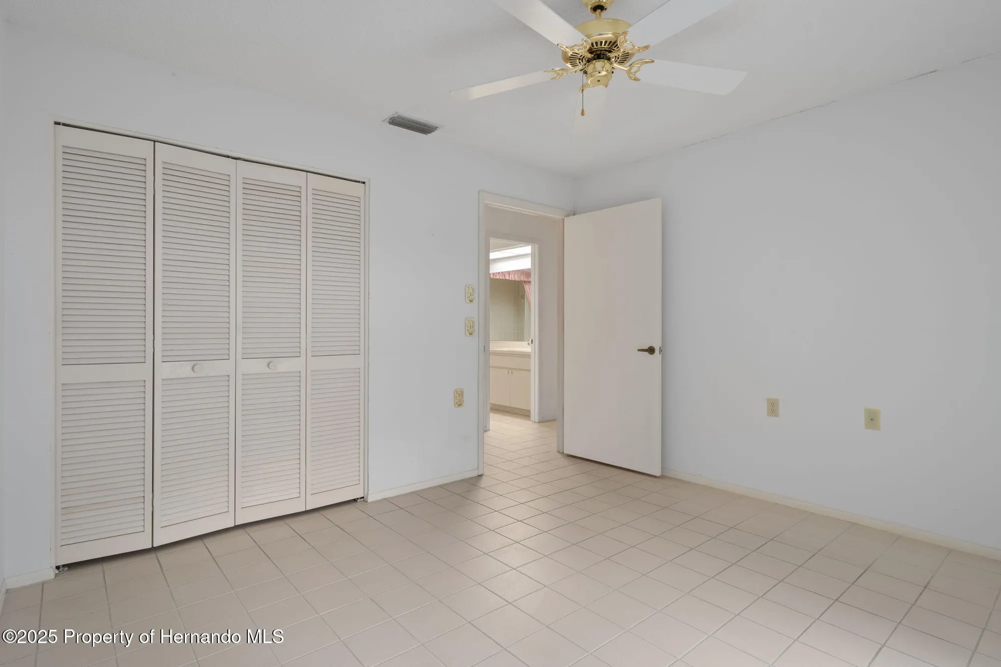 Property Slideshow image 23 of 88 | 6736 oak cluster cir, Spring Hill, FL, 34606