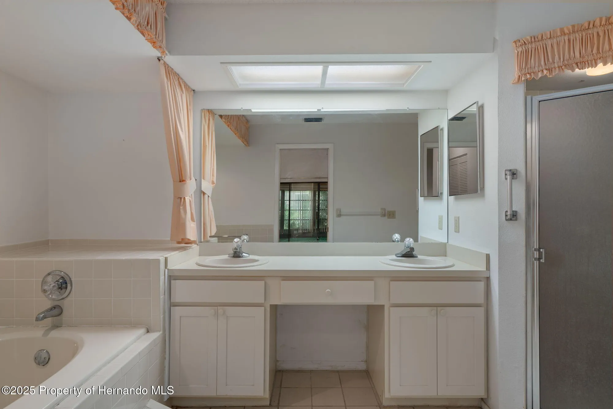 Property Slideshow image 28 of 88 | 6736 oak cluster cir, Spring Hill, FL, 34606
