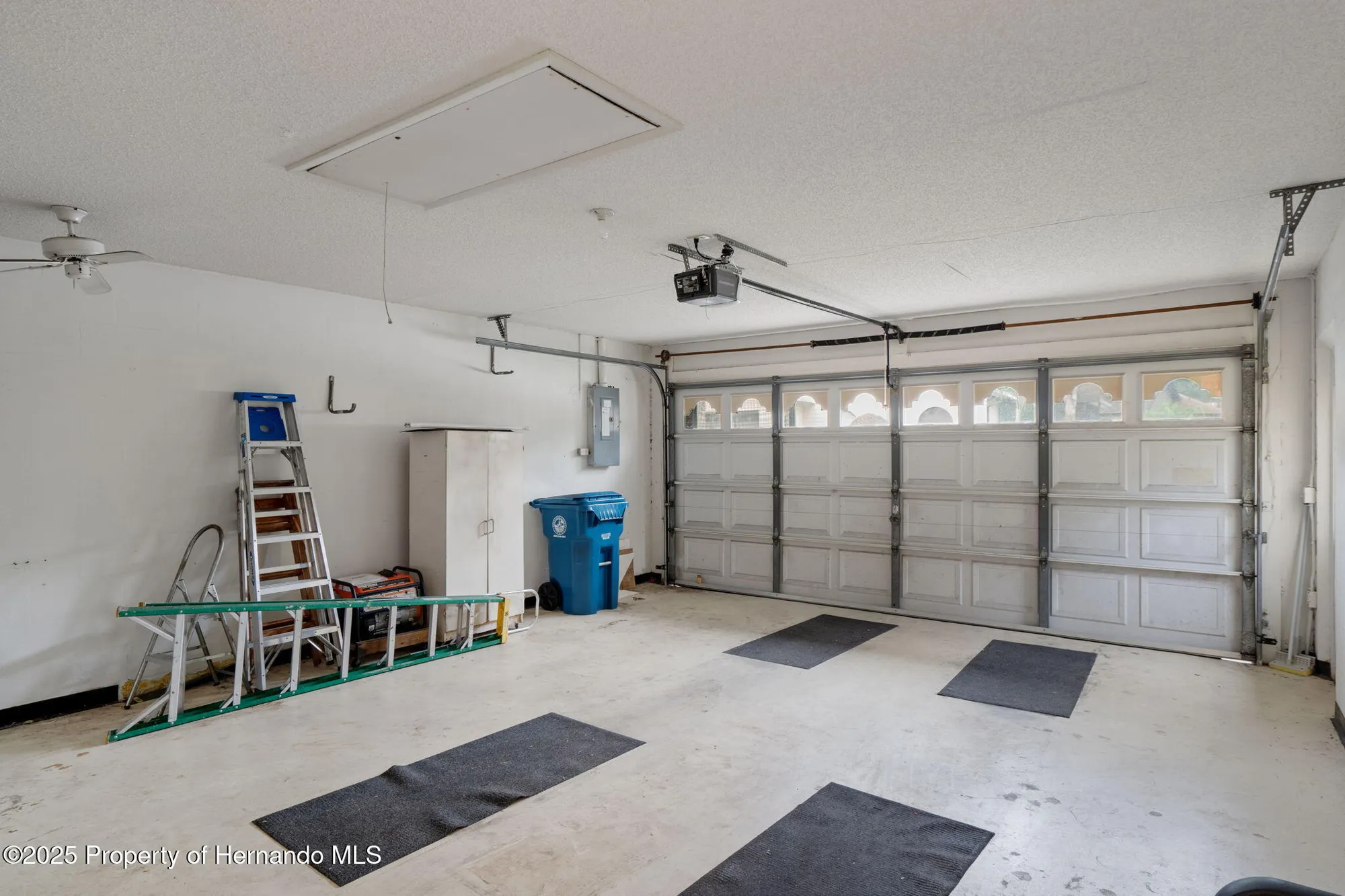 Property Slideshow image 35 of 88 | 6736 oak cluster cir, Spring Hill, FL, 34606