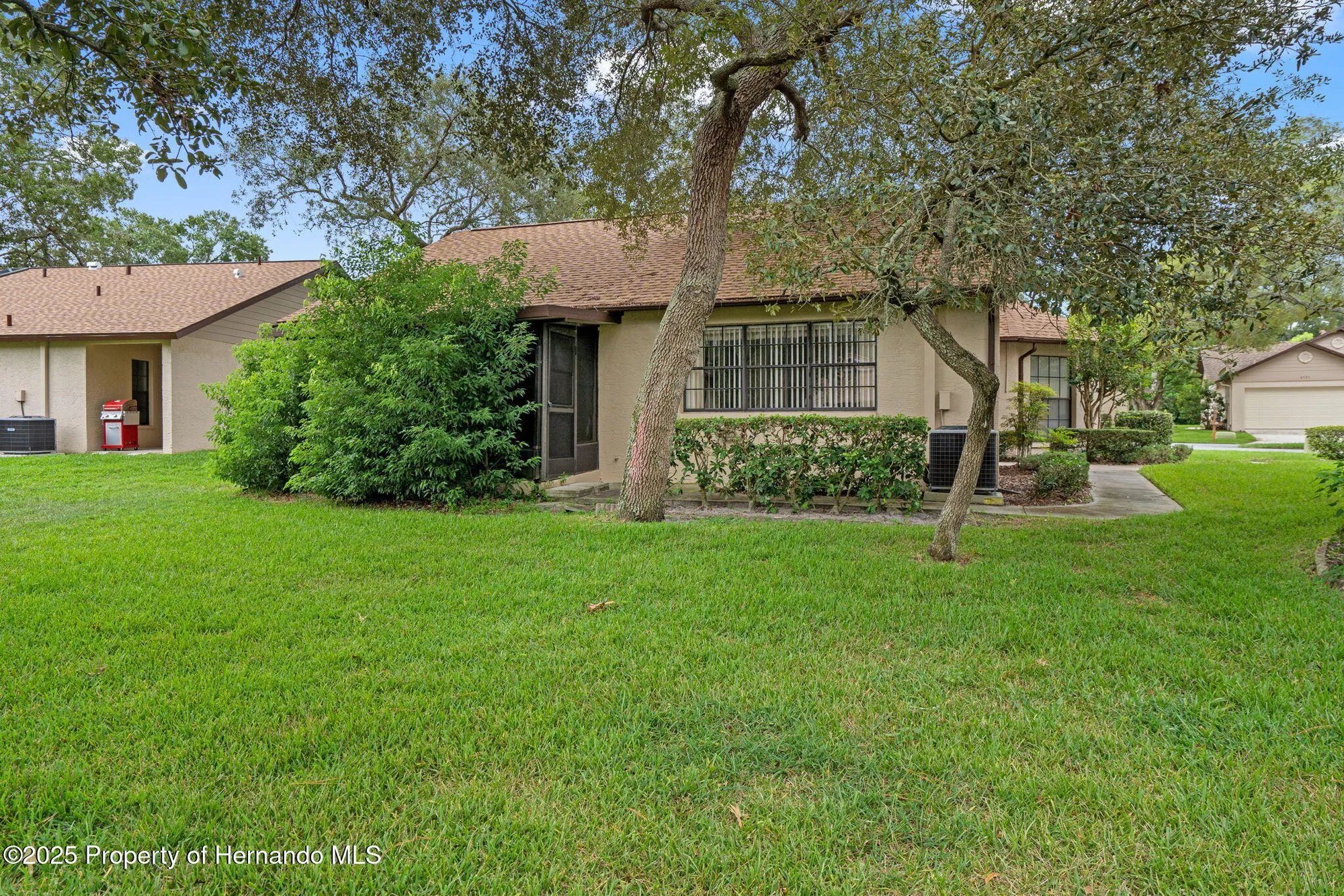 Property Slideshow image 39 of 88 | 6736 oak cluster cir, Spring Hill, FL, 34606
