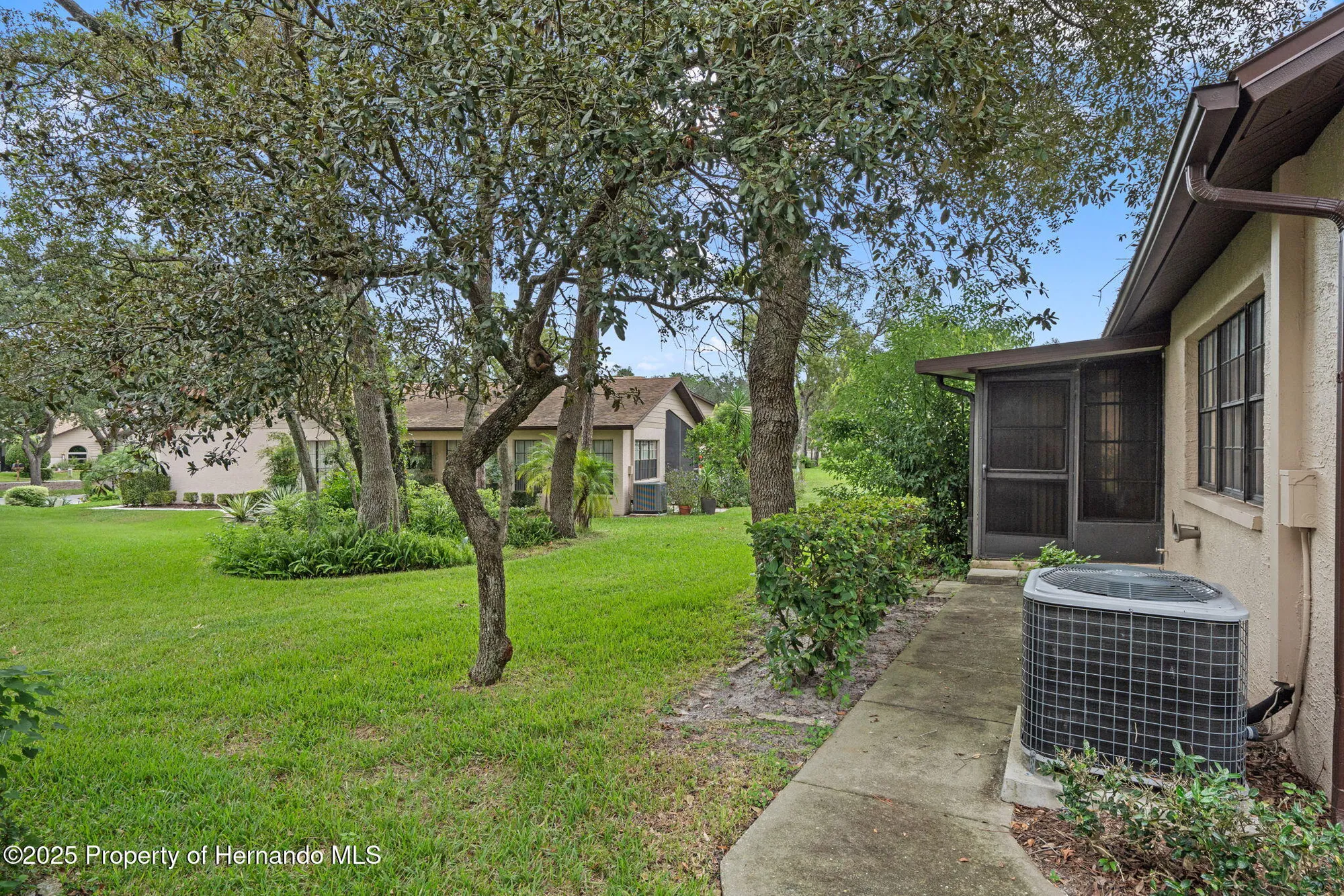 Property Slideshow image 41 of 88 | 6736 oak cluster cir, Spring Hill, FL, 34606