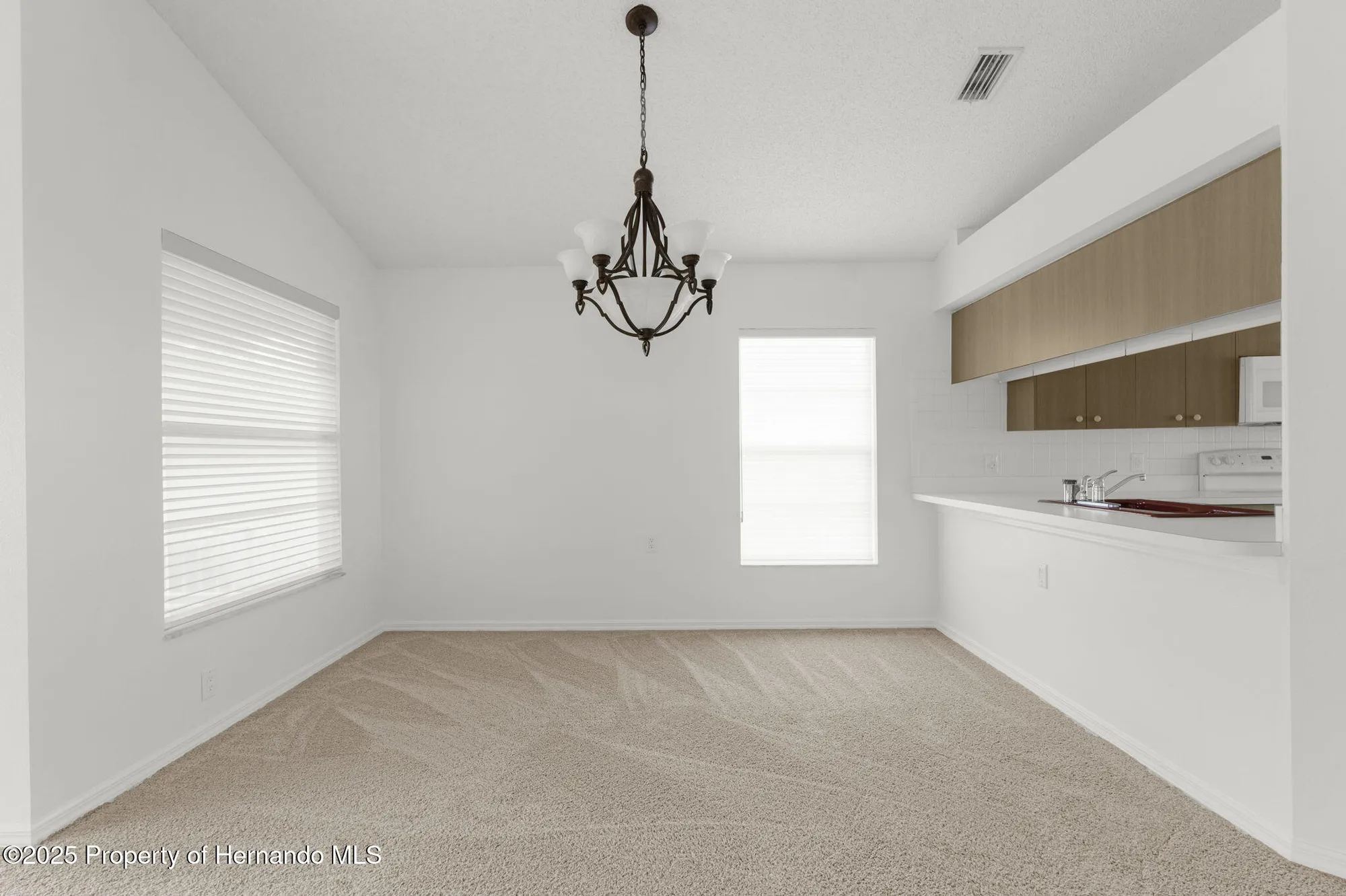 Property Slideshow image 5 of 31 | 7490 bridgewater ln, Spring Hill, FL, 34606