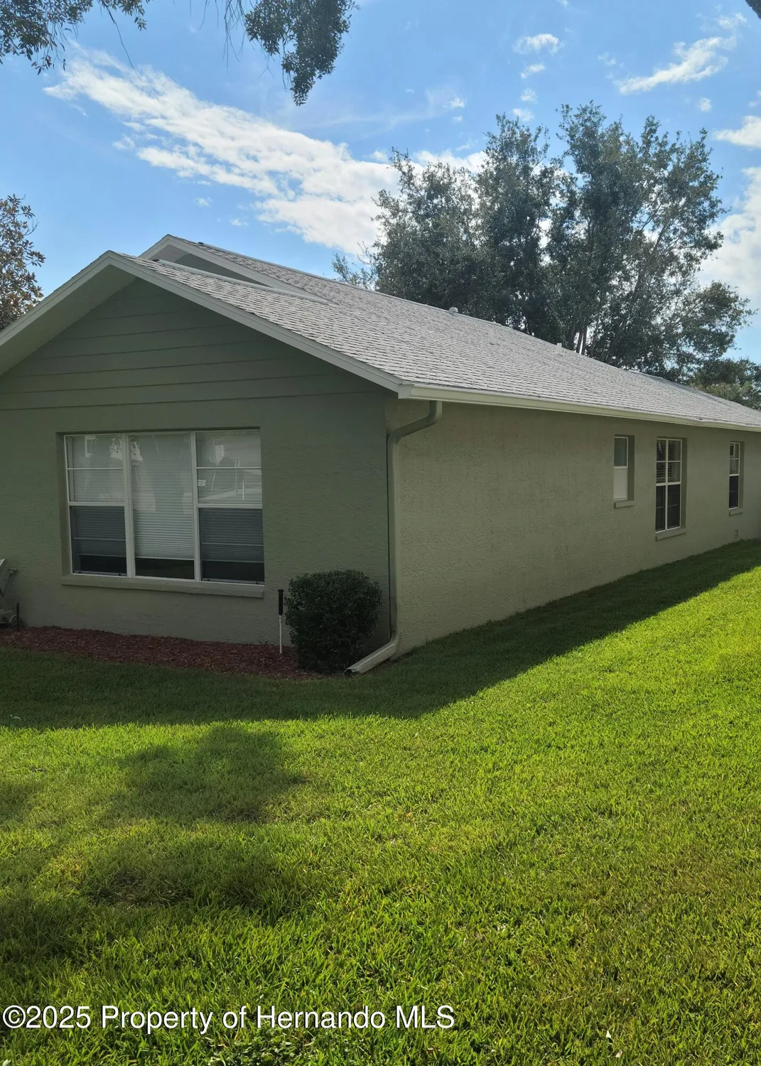 Property Slideshow image 4 of 31 | 7490 bridgewater ln, Spring Hill, FL, 34606