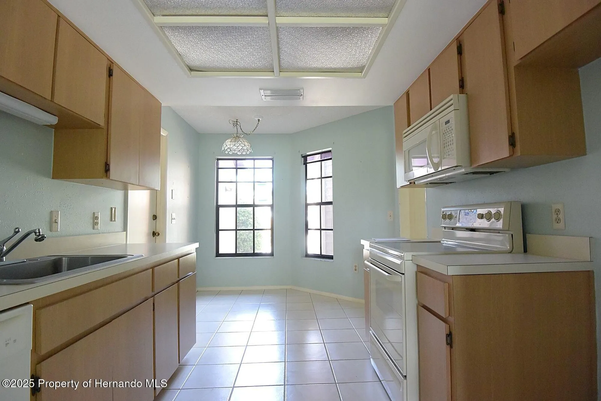 Property Slideshow image 13 of 36 | 2320 countryside dr, Spring Hill, FL, 34606