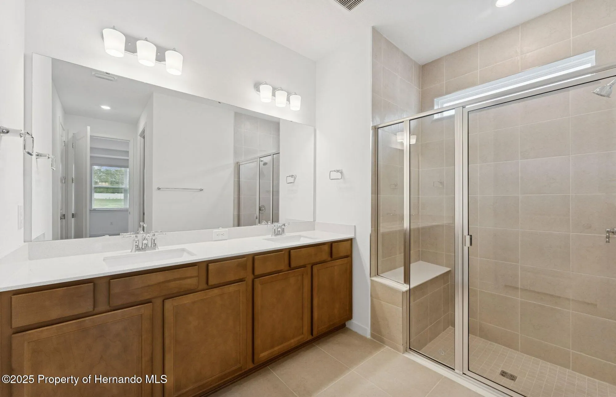 Property Slideshow image 7 of 31 | 13741 cyn rdg rd, Shady Hills, FL, 34610