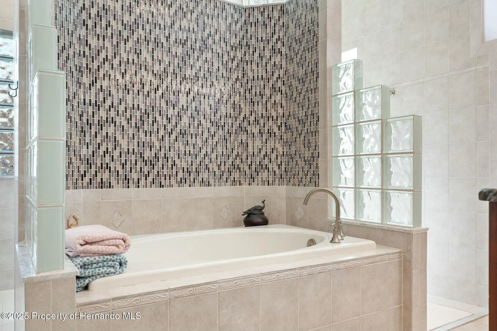 Property Slideshow image 37 of 121 | 5383 firethorn pt, Spring Hill, FL, 34609