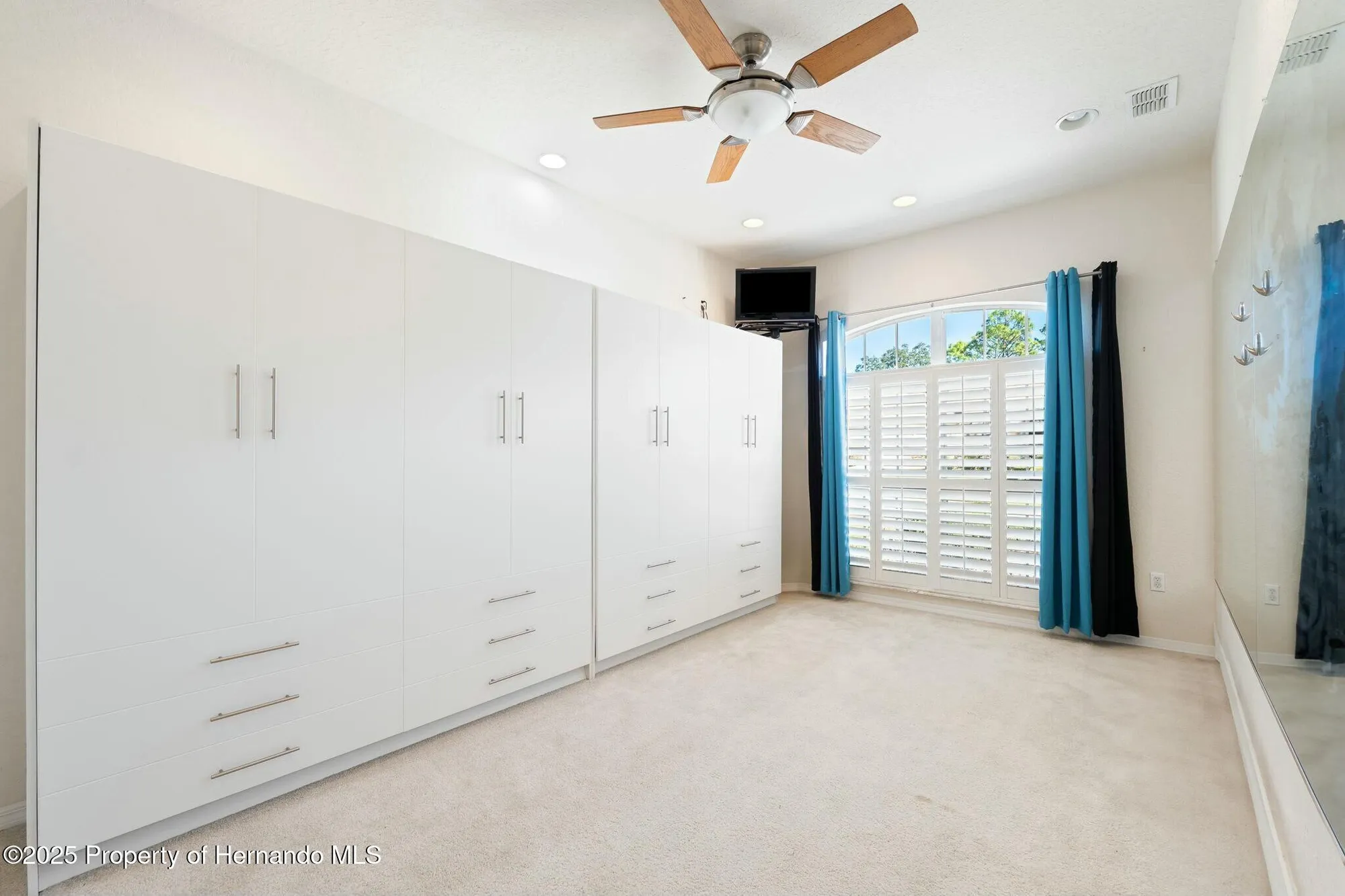 Property Slideshow image 49 of 121 | 5383 firethorn pt, Spring Hill, FL, 34609