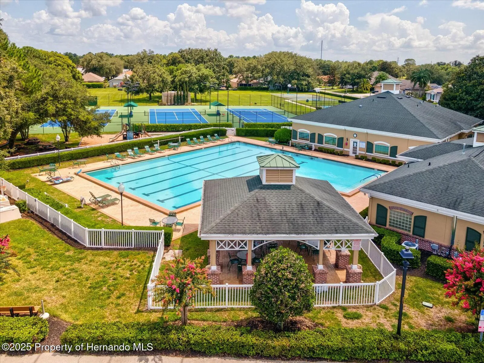 Property Slideshow image 111 of 121 | 5383 firethorn pt, Spring Hill, FL, 34609