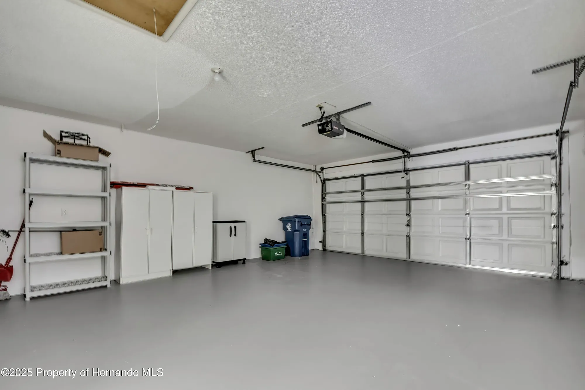 Property Slideshow image 25 of 30 | 7231 big bend dr, Spring Hill, FL, 34606