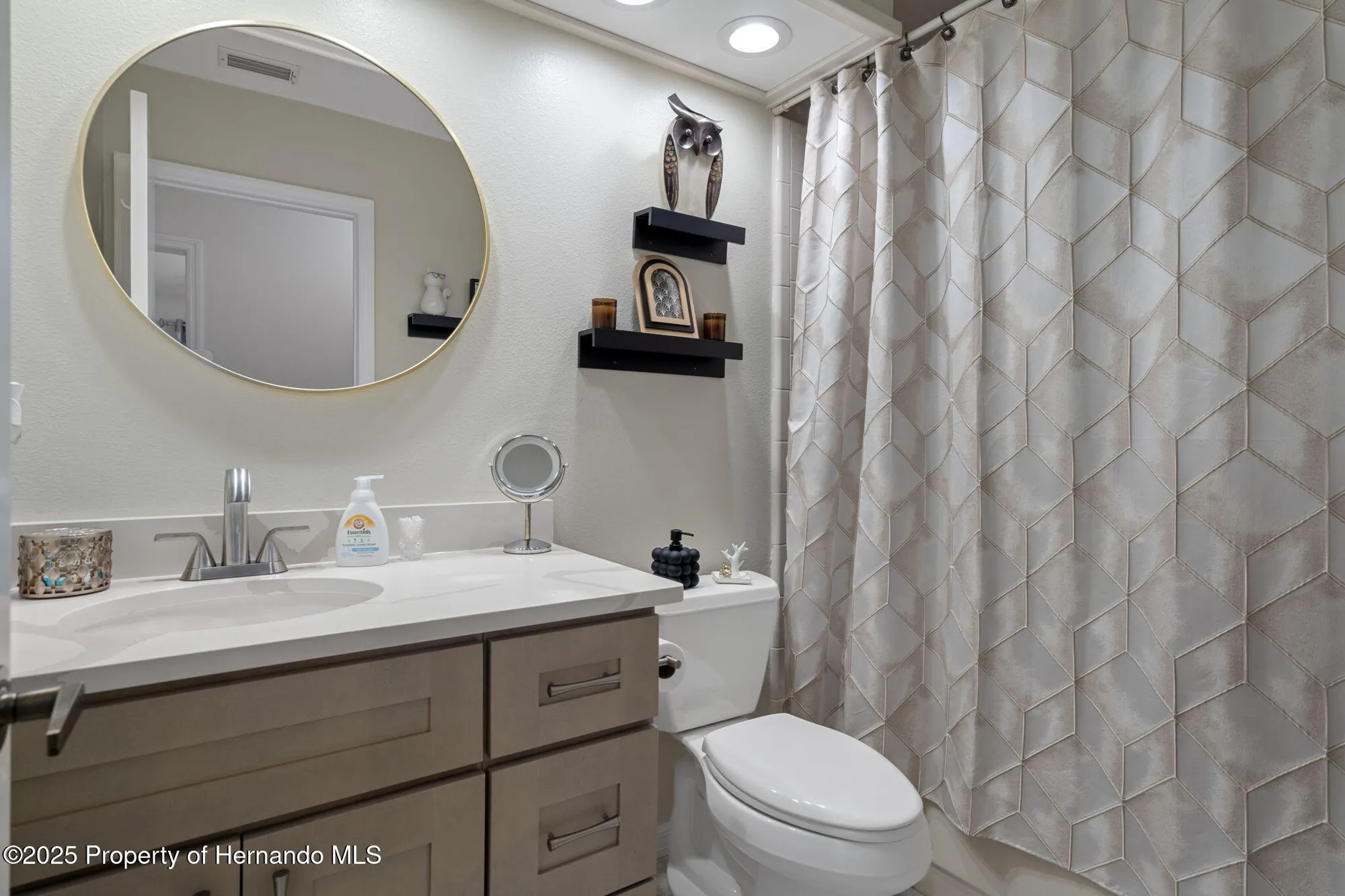 Property Slideshow image 33 of 100 | 3048 eagle bend rd, Spring Hill, FL, 34606