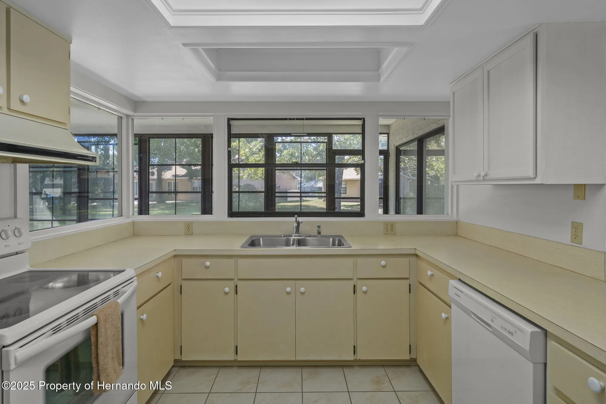 Property Slideshow image 14 of 86 | 2391 westchester blvd, Spring Hill, FL, 34606