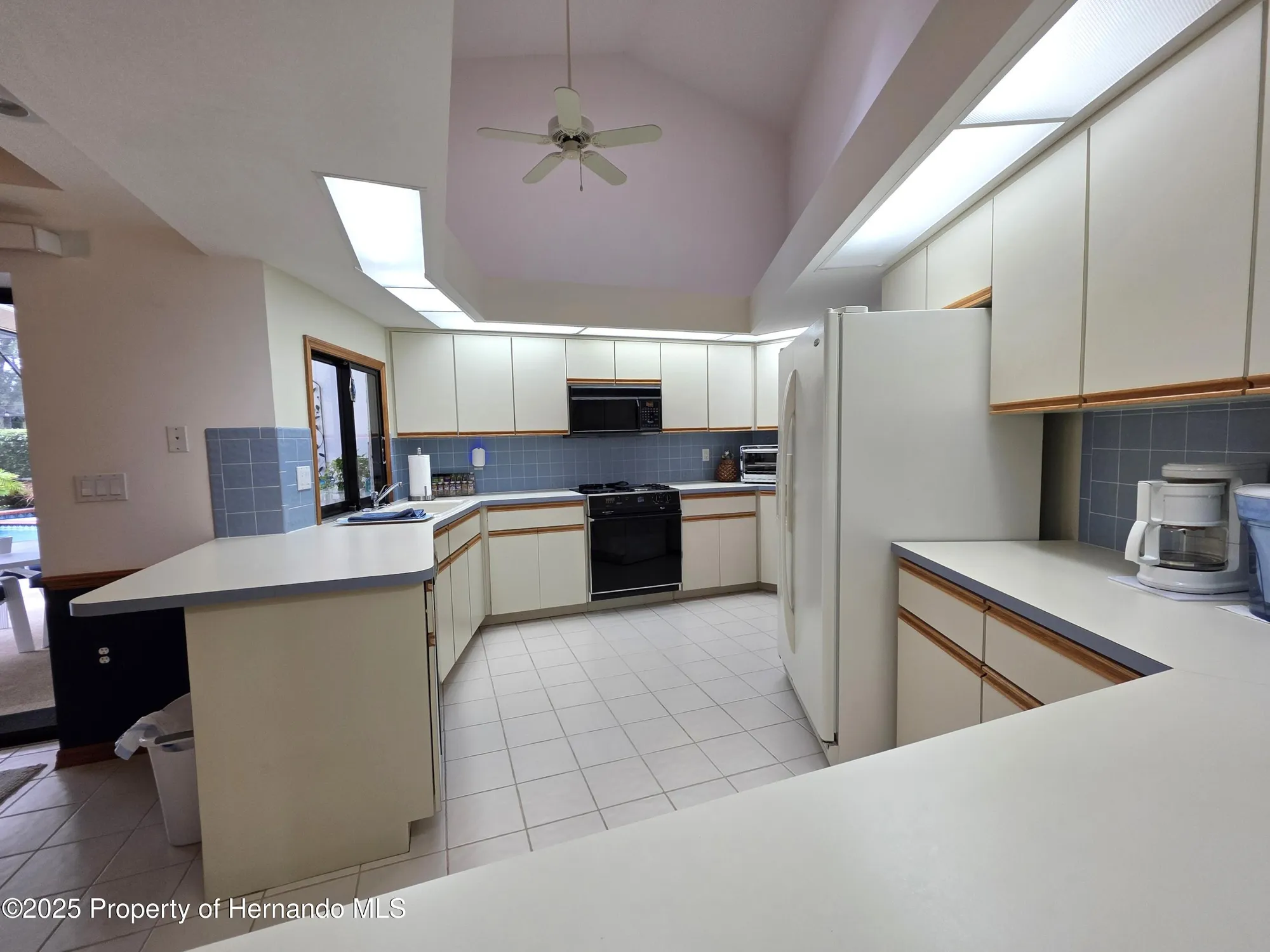Property Slideshow image 9 of 43 | 9446 ashley dr, Weeki Wachee, FL, 34613