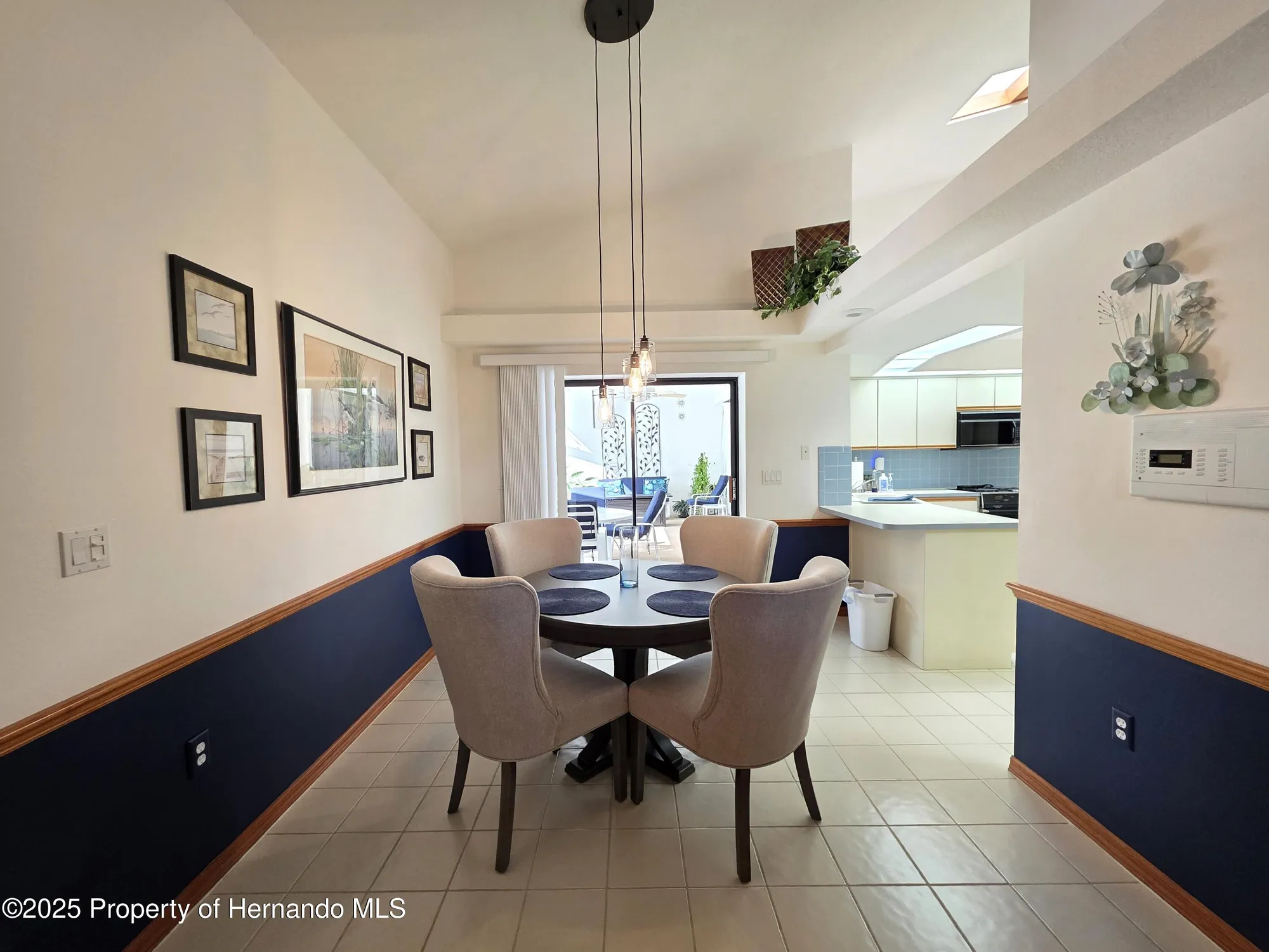 Property Slideshow image 11 of 43 | 9446 ashley dr, Weeki Wachee, FL, 34613