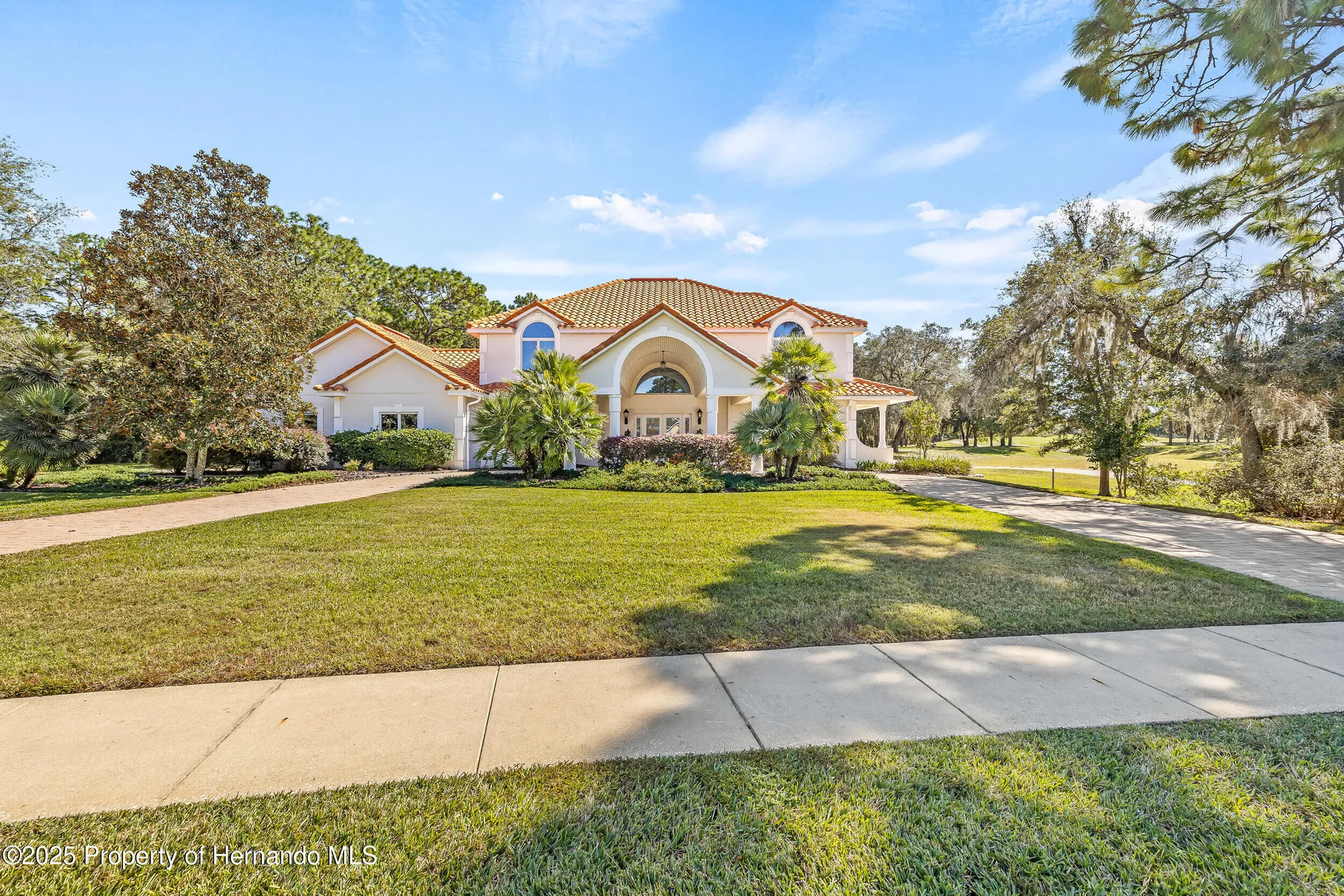 Property Slideshow image 6 of 72 | 5198 legend hills ln, Brooksville, FL, 34609