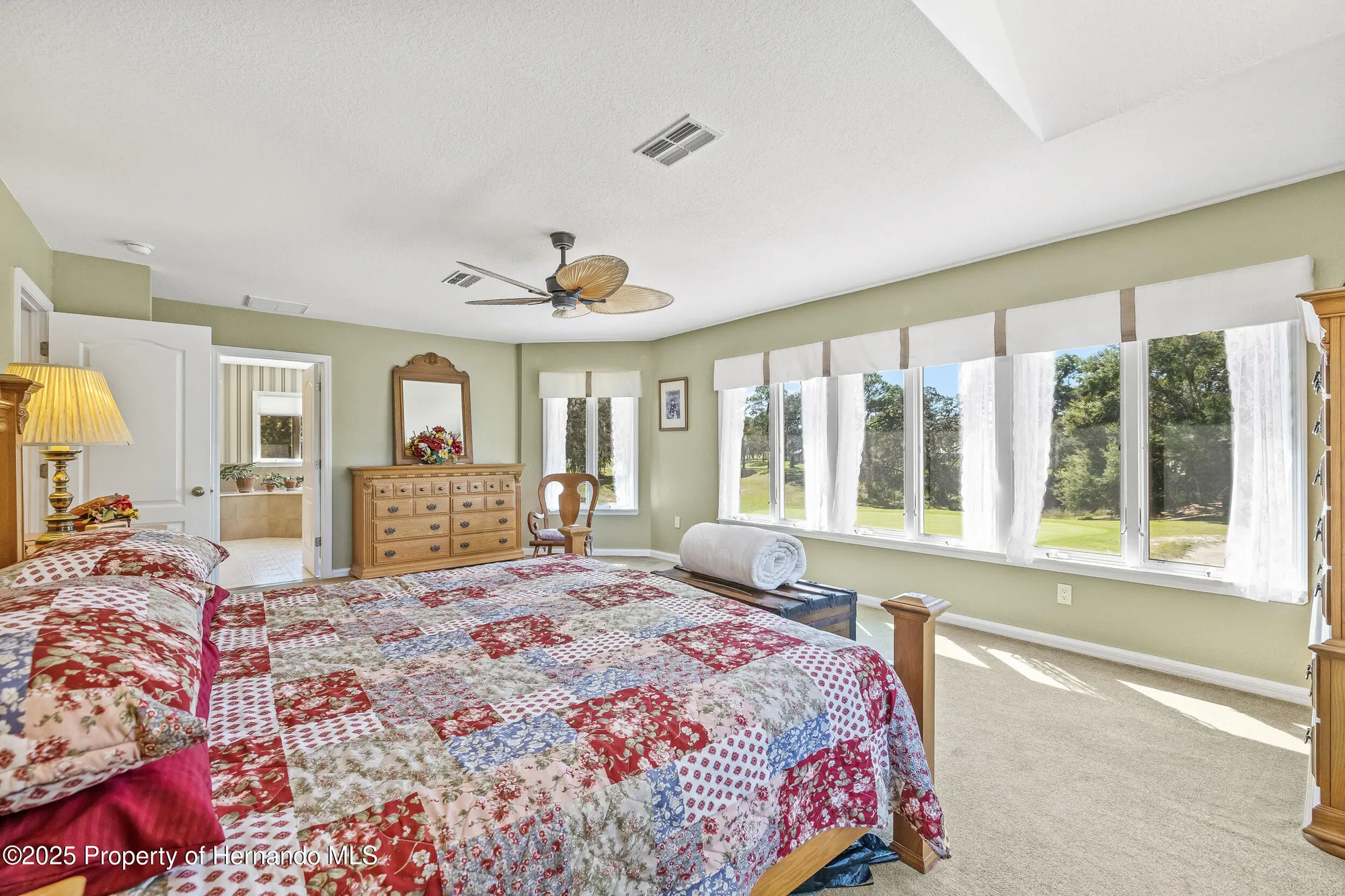 Property Slideshow image 33 of 72 | 5198 legend hills ln, Brooksville, FL, 34609