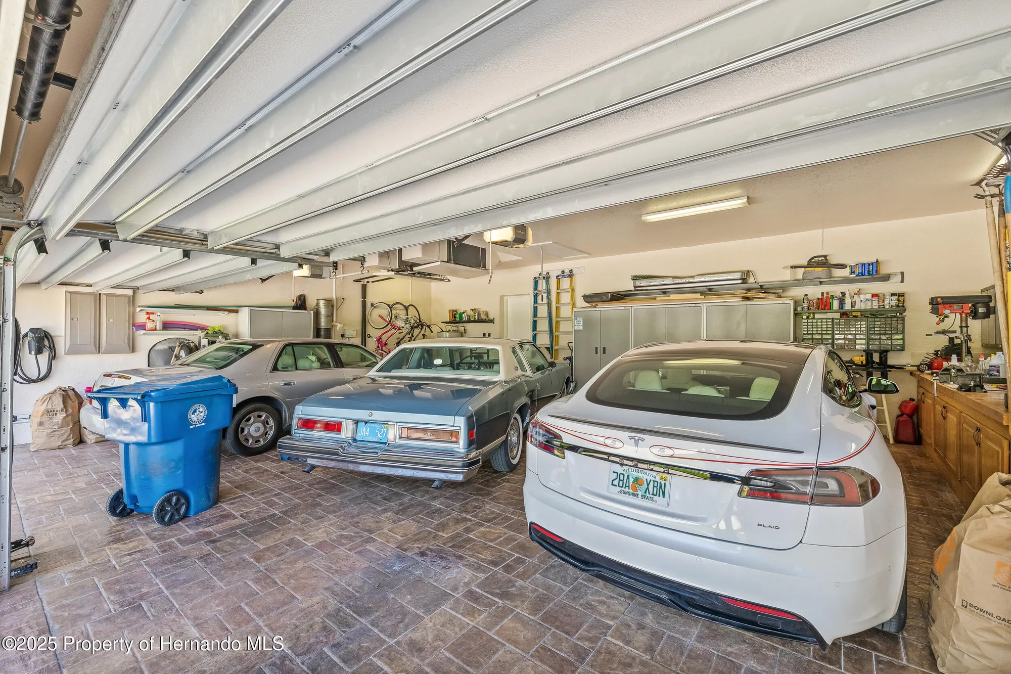 Property Slideshow image 55 of 72 | 5198 legend hills ln, Brooksville, FL, 34609